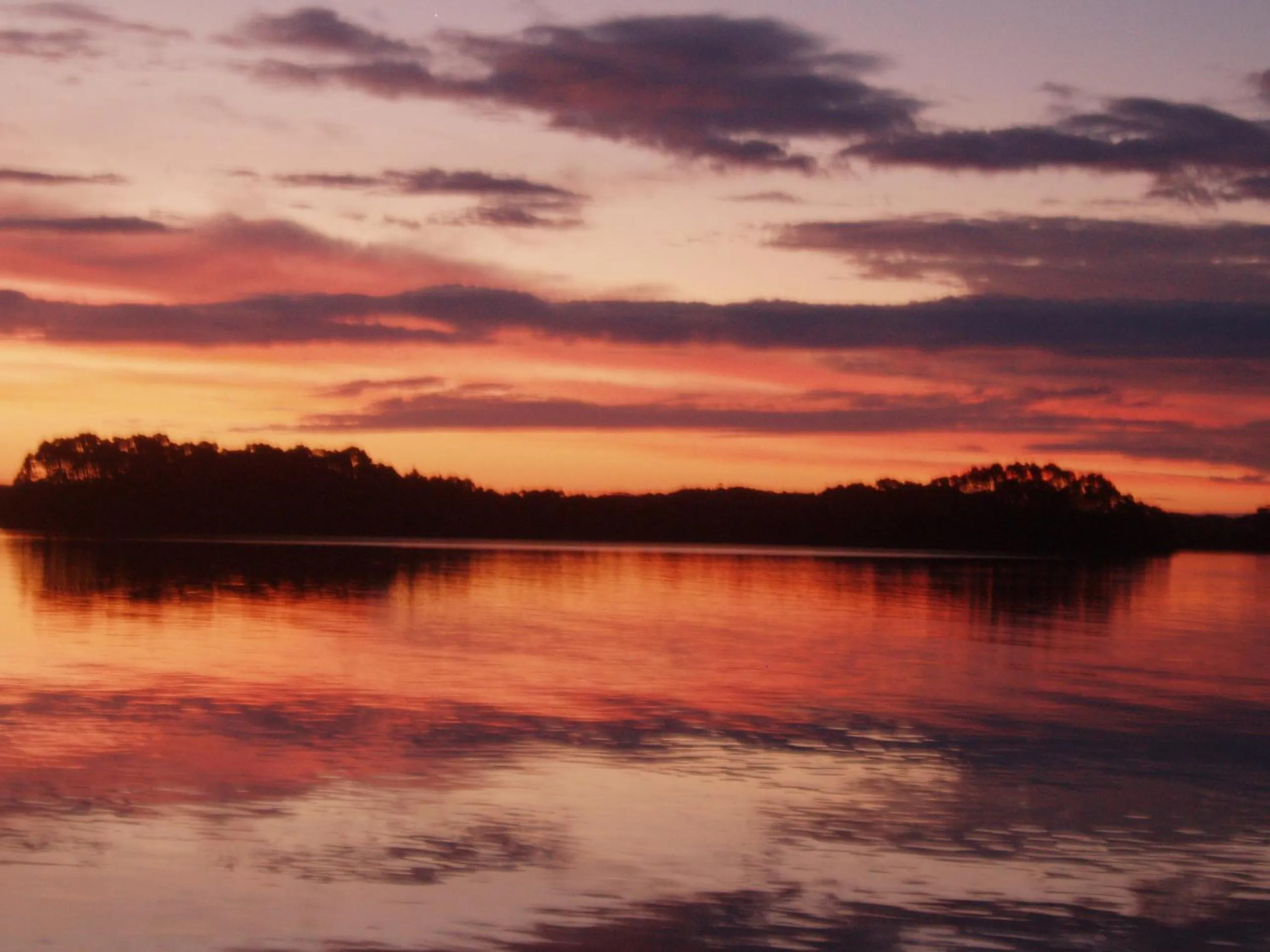 Sunset in Regatta Point Tavern & Holiday Villas