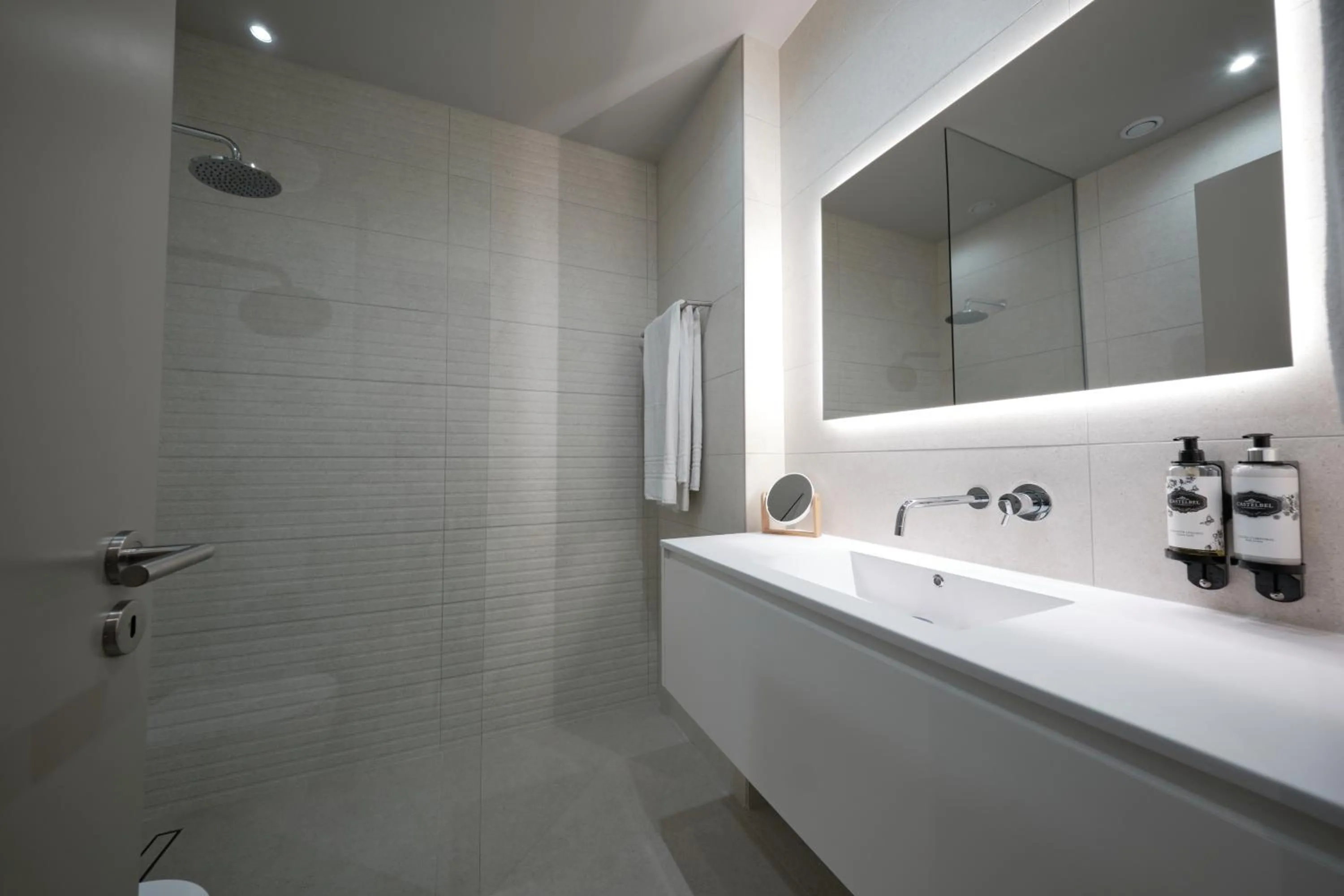 Toilet in West Cliffs Ocean and Golf Resort