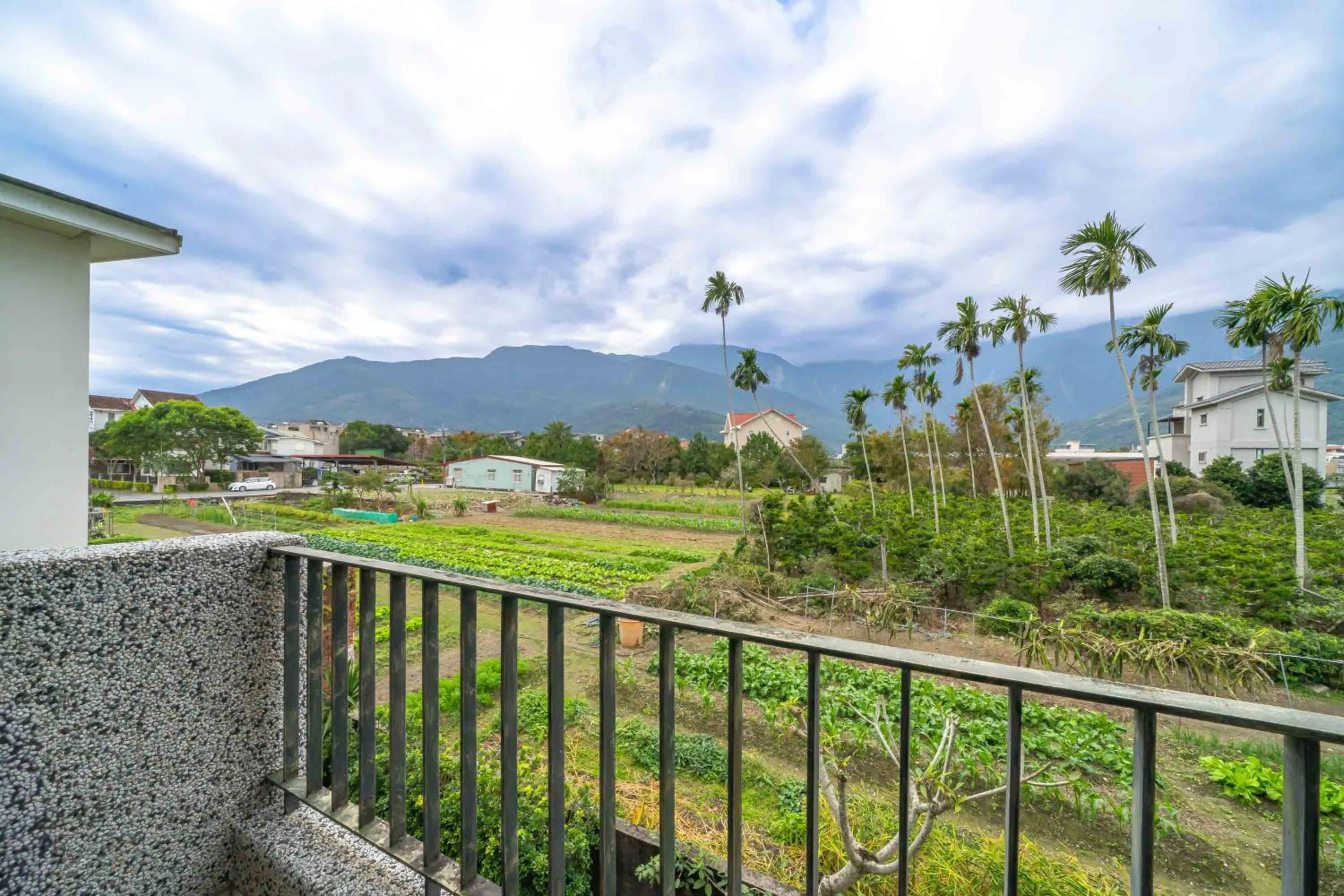 美麗晨曦民宿-附停車位 近慈濟