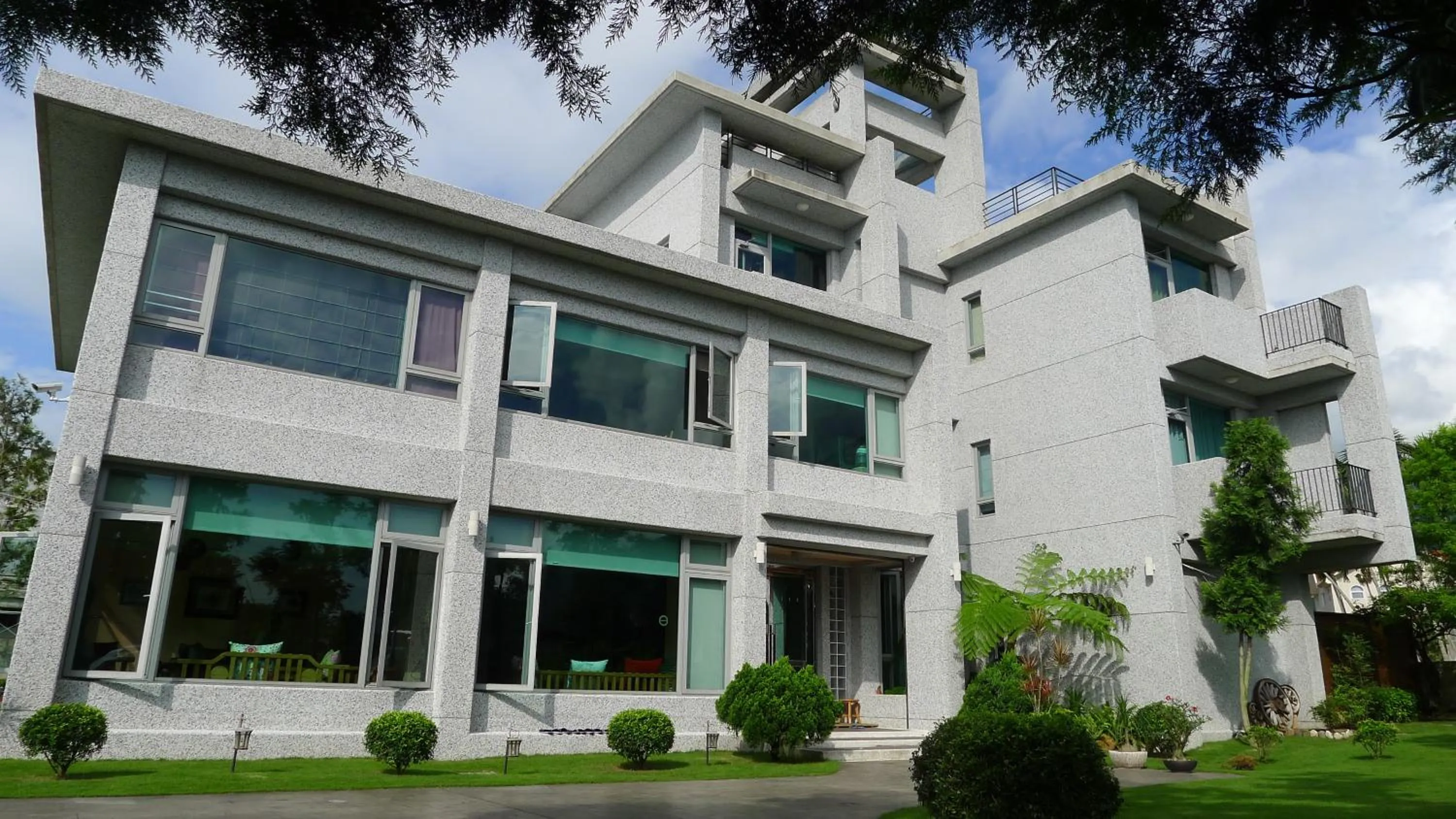 Property building in Pretty Sun B&B