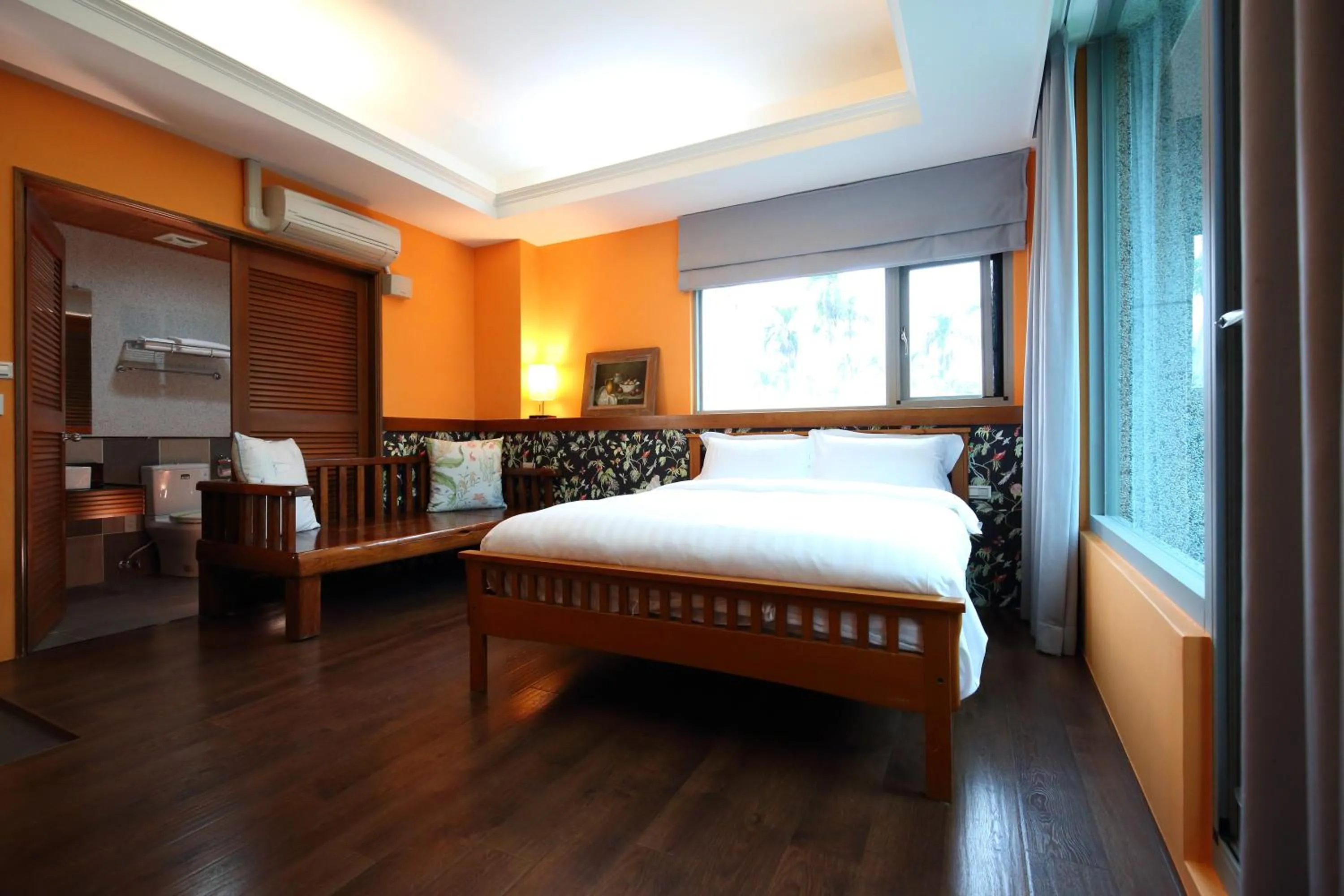 Decorative detail in Pretty Sun B&B