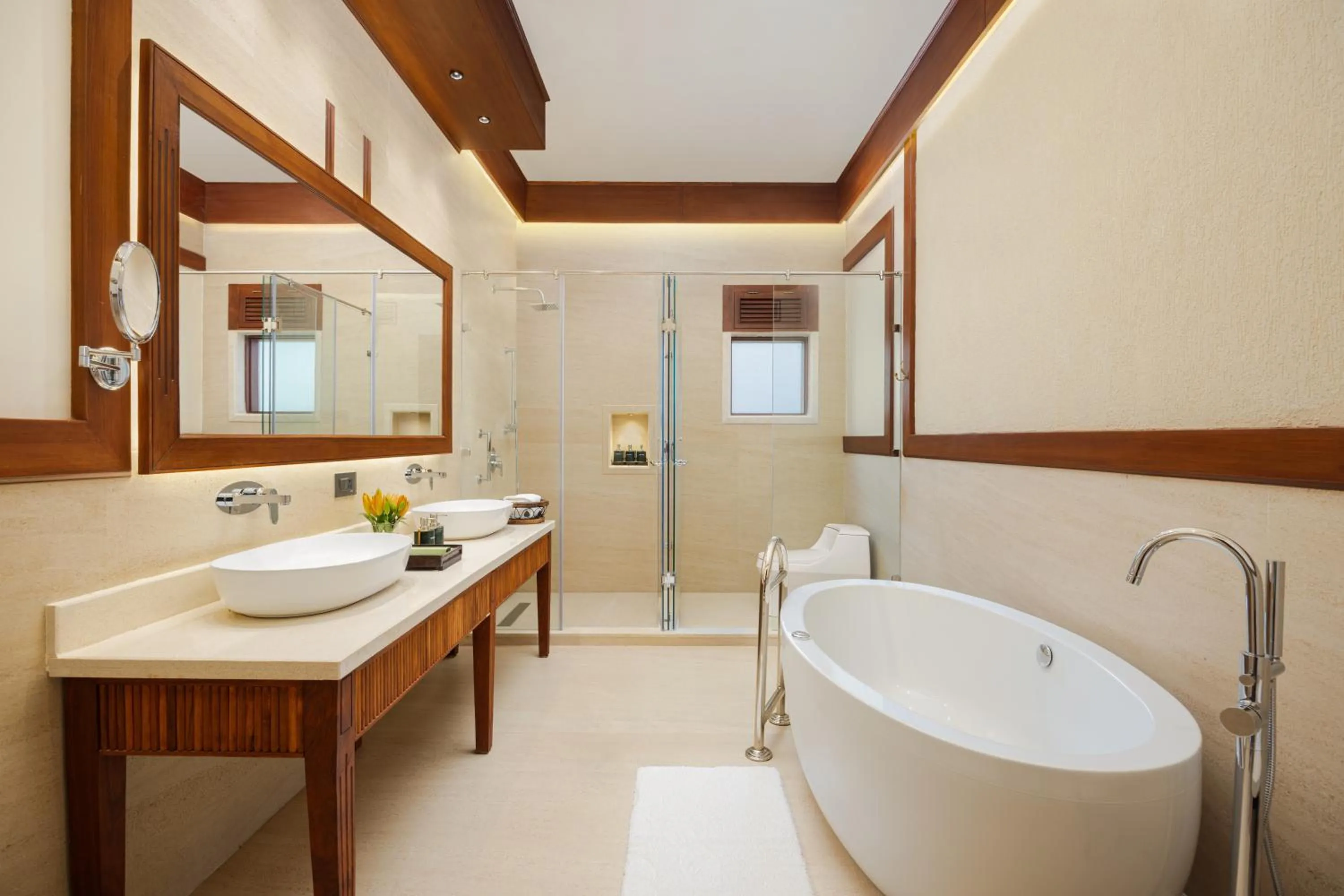 Shower in Aahana Resort - Jim Corbett