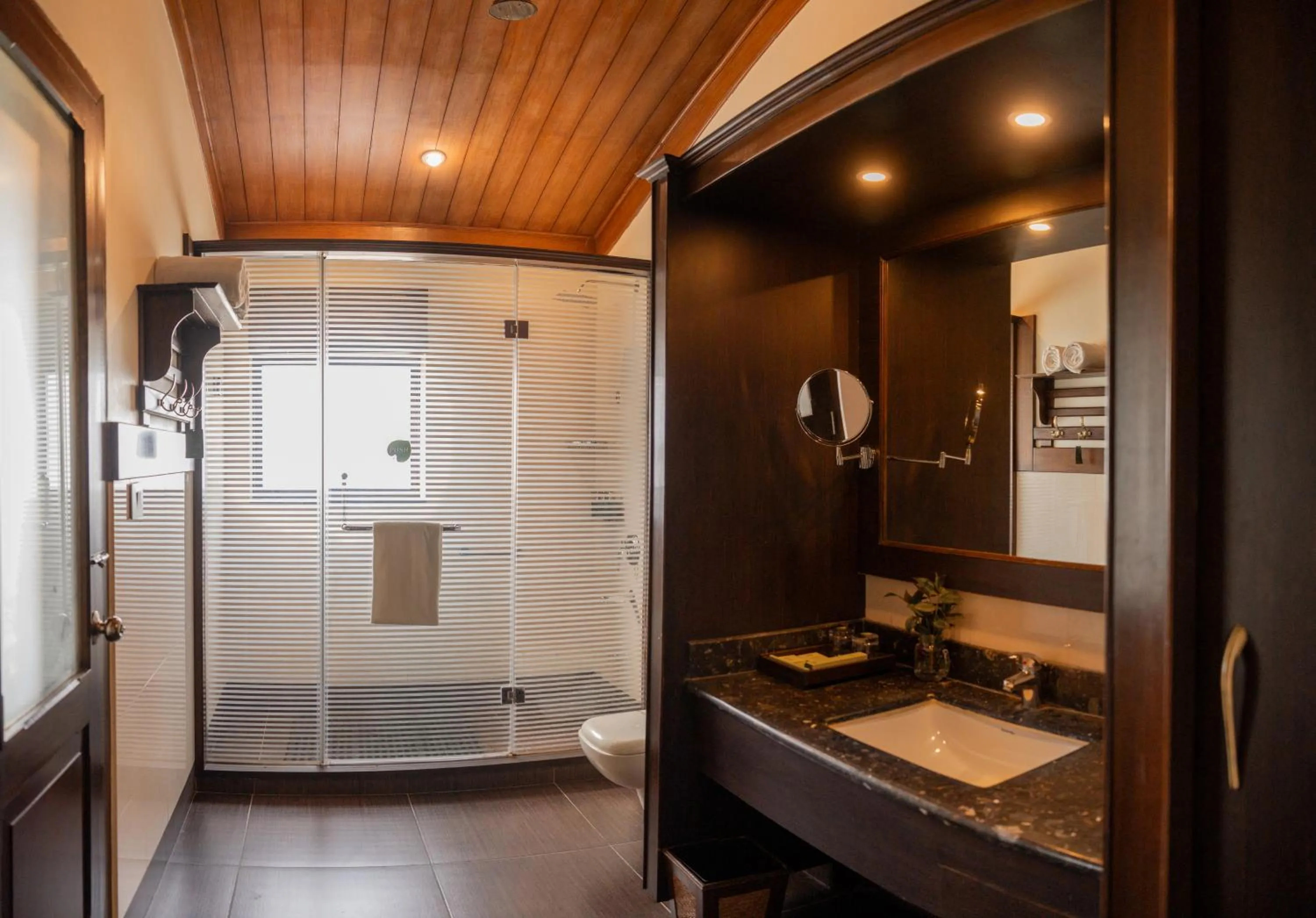 Bathroom in Aahana Resort - Jim Corbett