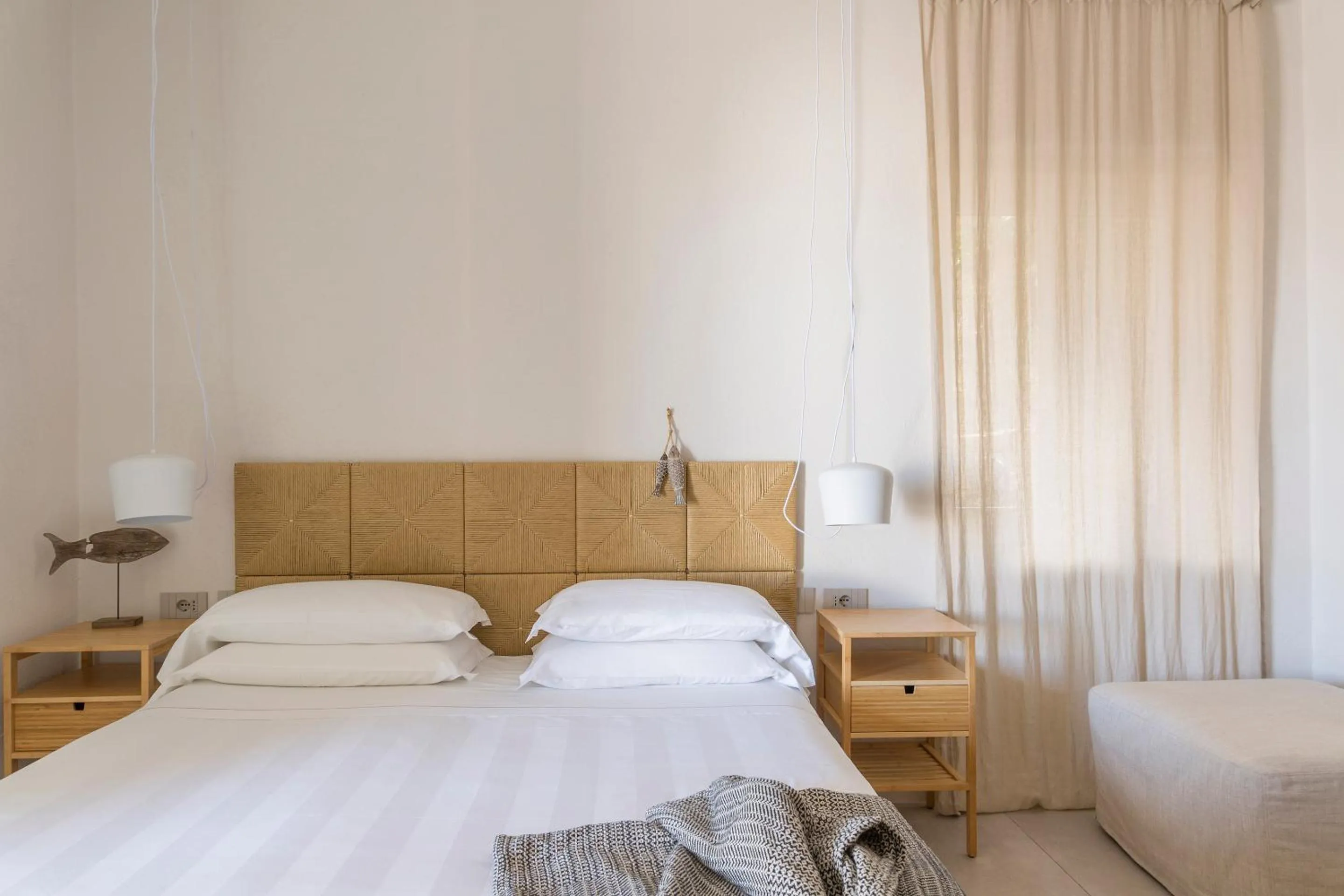 Photo of the whole room, Bed in LA GUARDIA Hotel