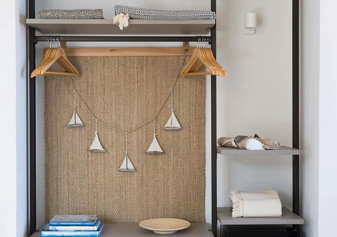 Decorative detail in LA GUARDIA Hotel