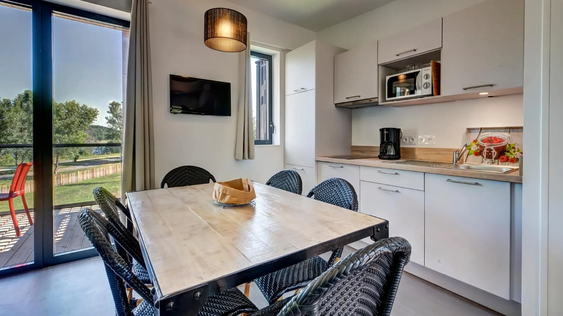 TV and multimedia in Vacancéole - Le Village des Oiseaux