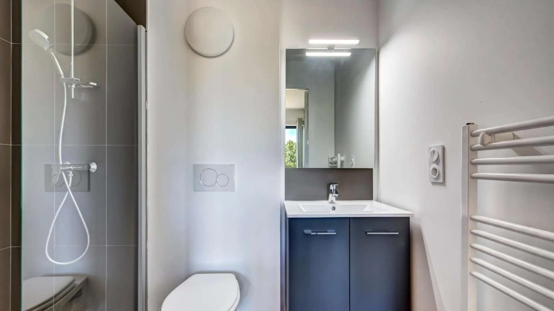 Toilet in Vacancéole - Le Village des Oiseaux