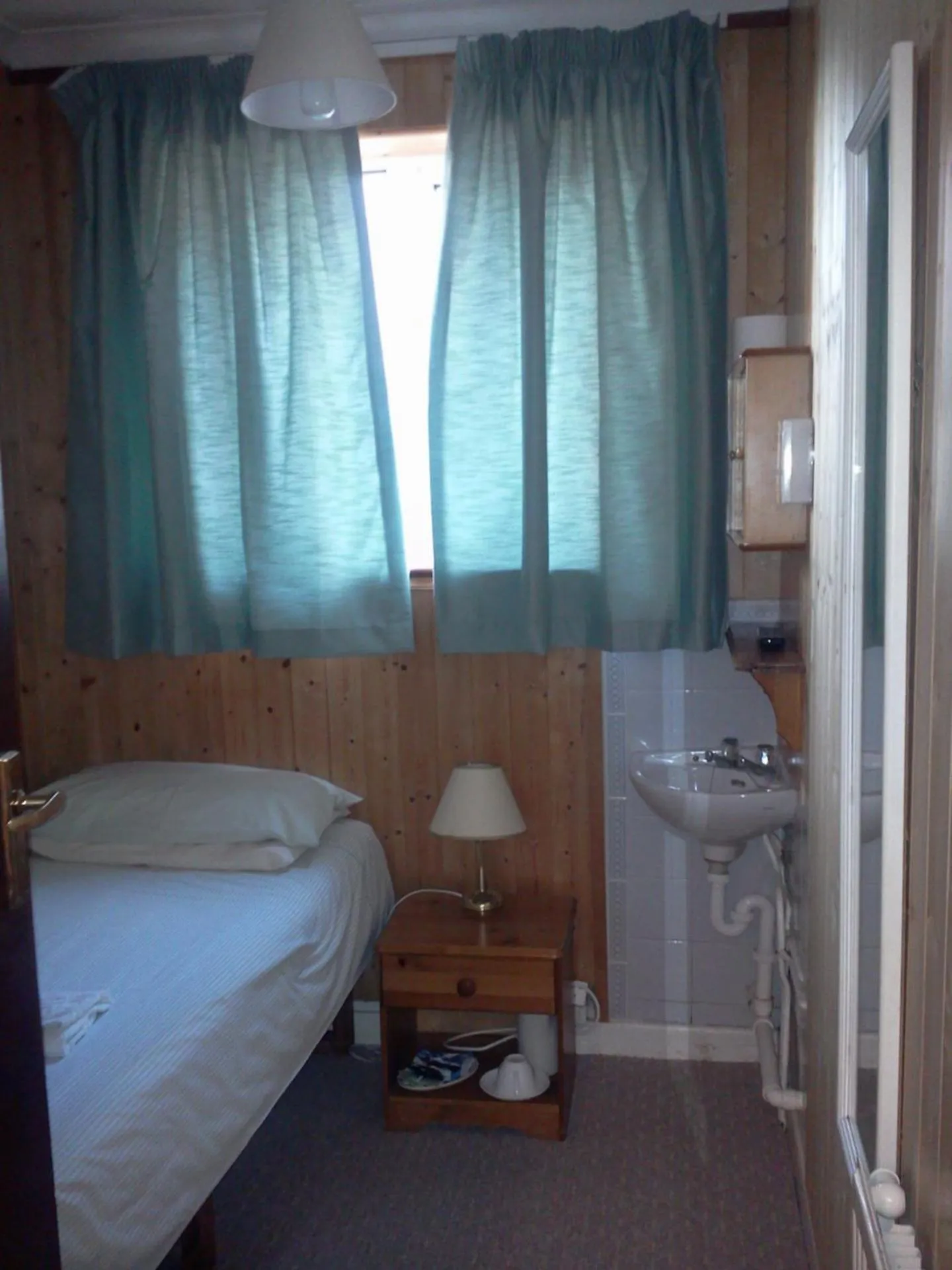 Bed in Carlton Lodge