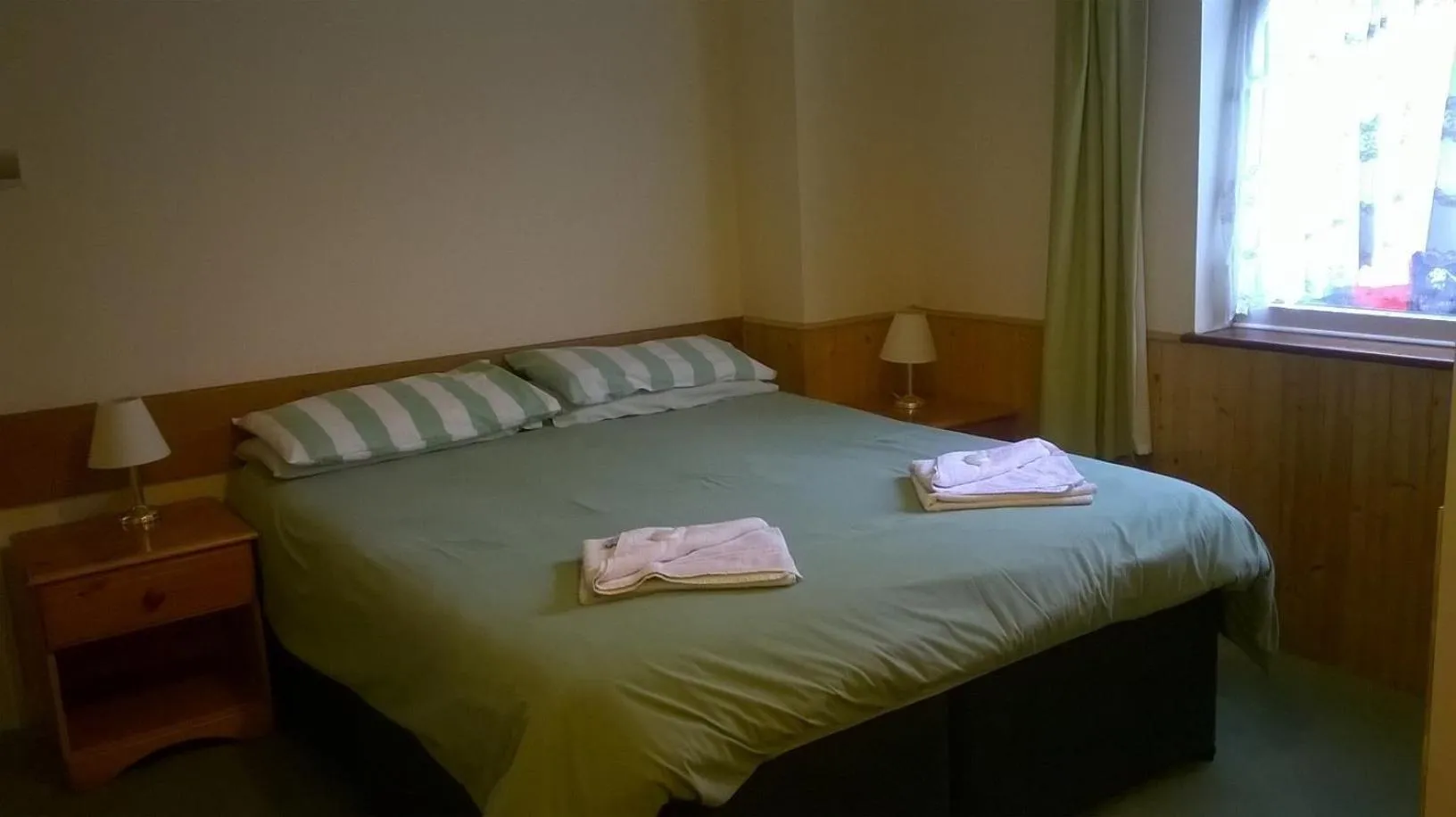 Bed in Carlton Lodge