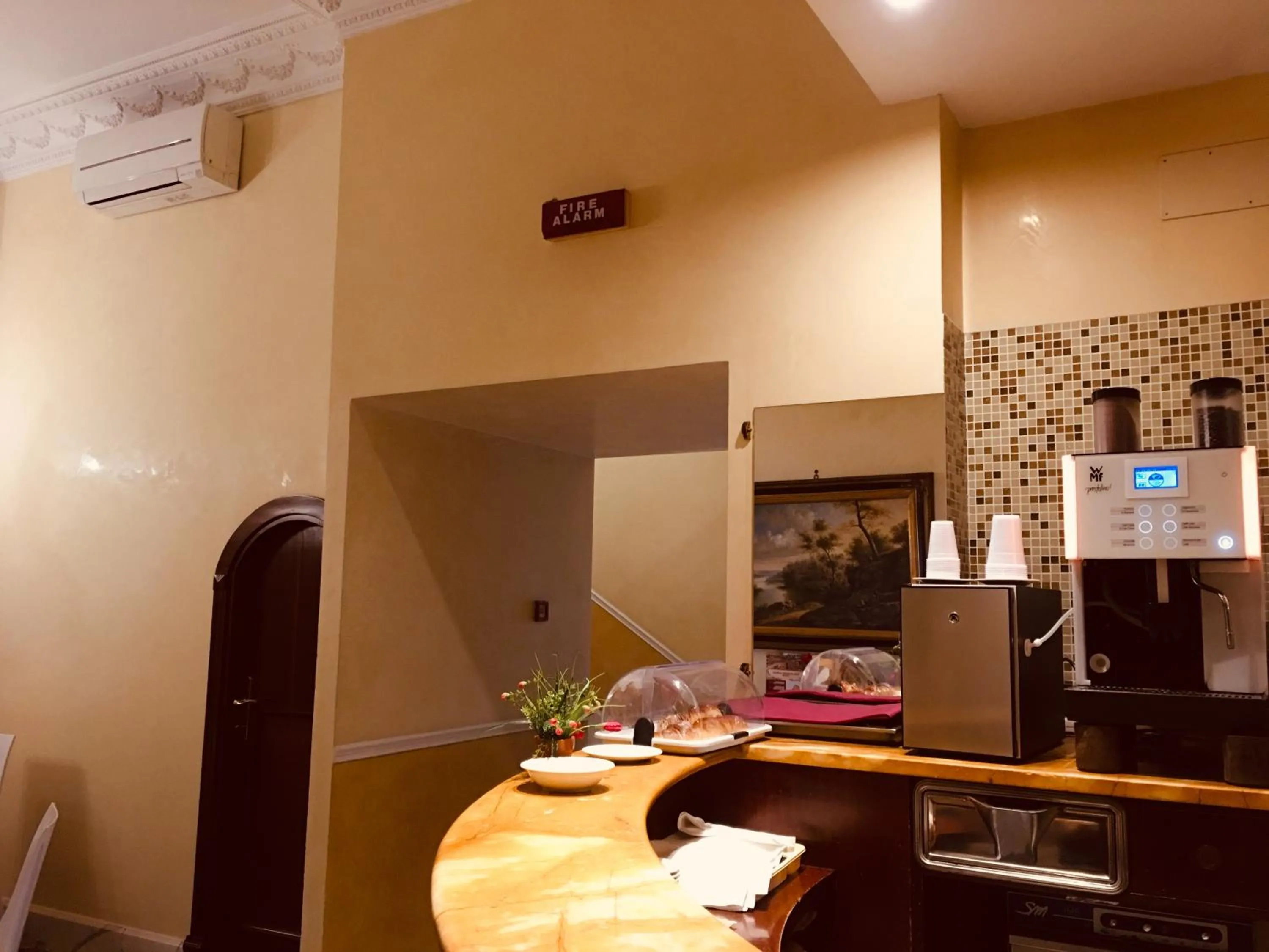 Lounge or bar in HS 311