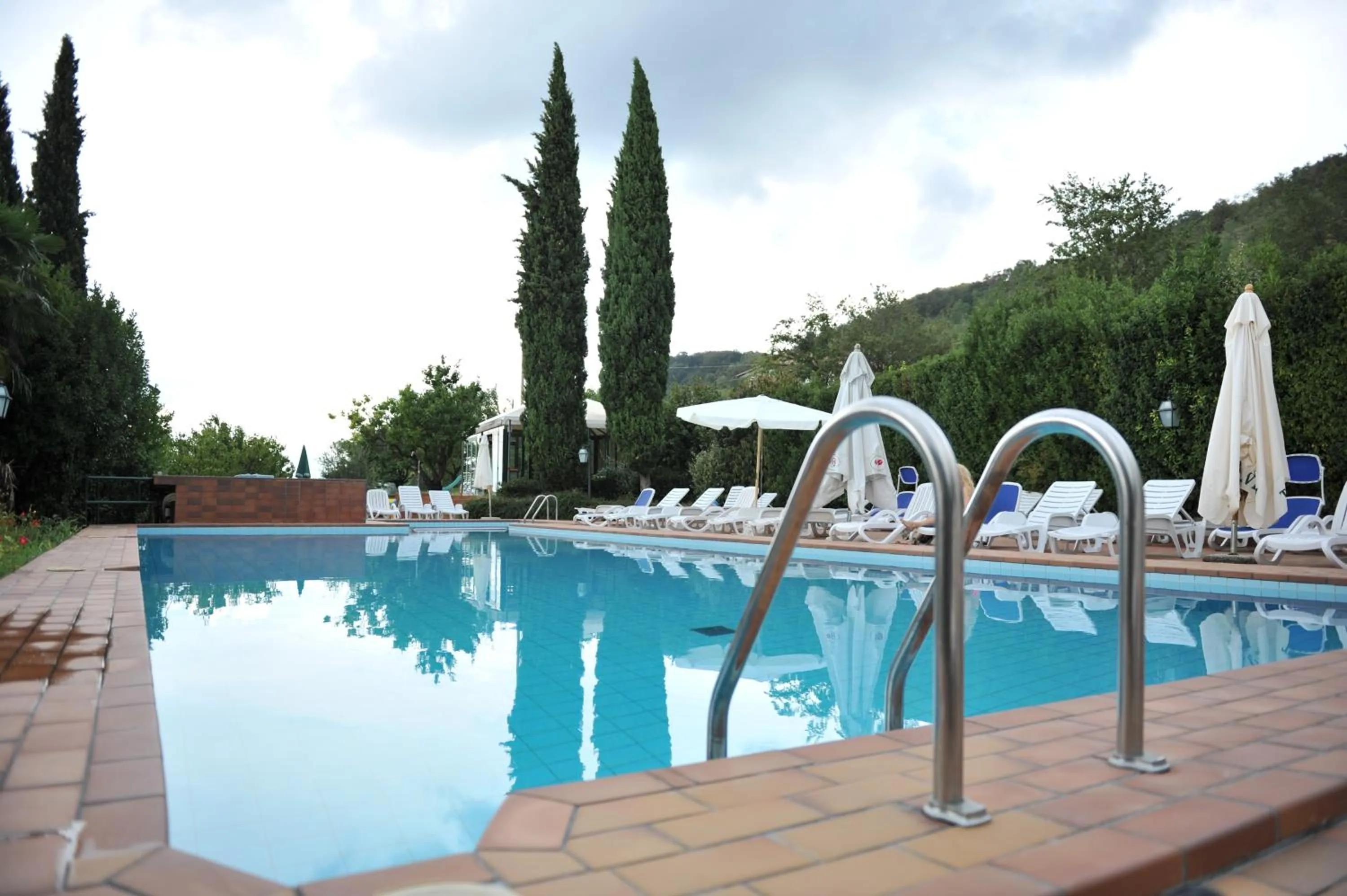 Swimming pool in Villa Felcaro - Relais, Lodge & Restaurant