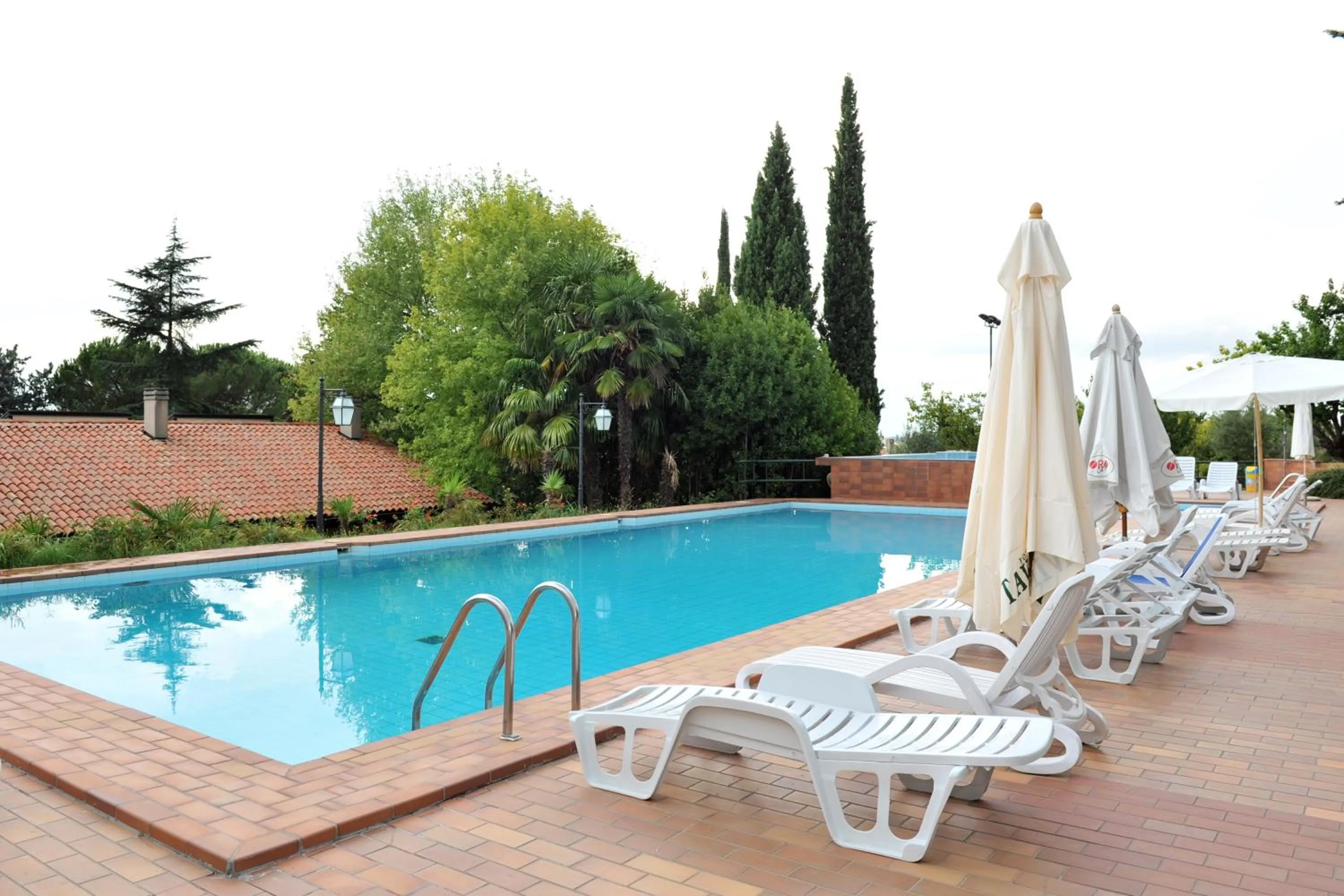 Swimming pool in Villa Felcaro - Relais, Lodge & Restaurant