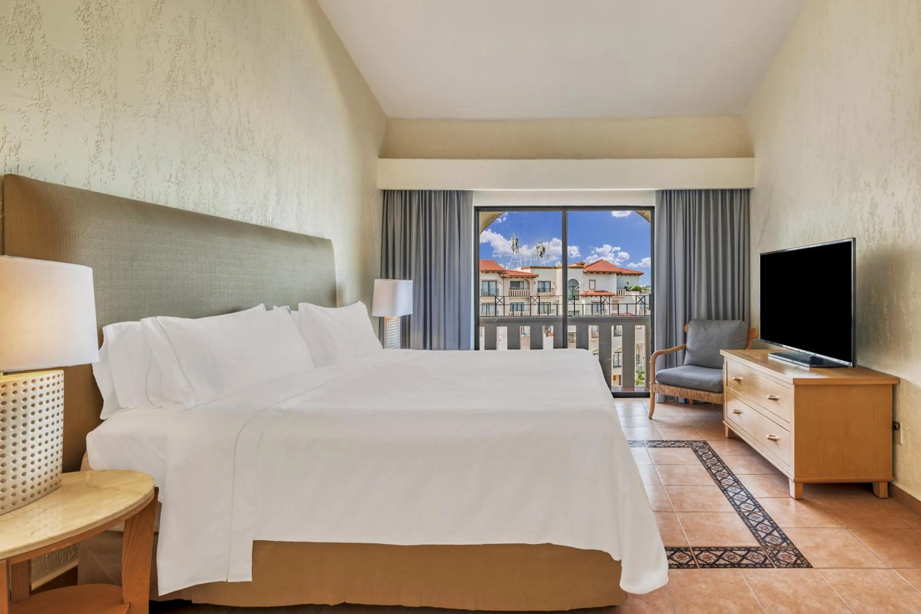 Bedroom, Bed in Fiesta Americana Cancun Villas