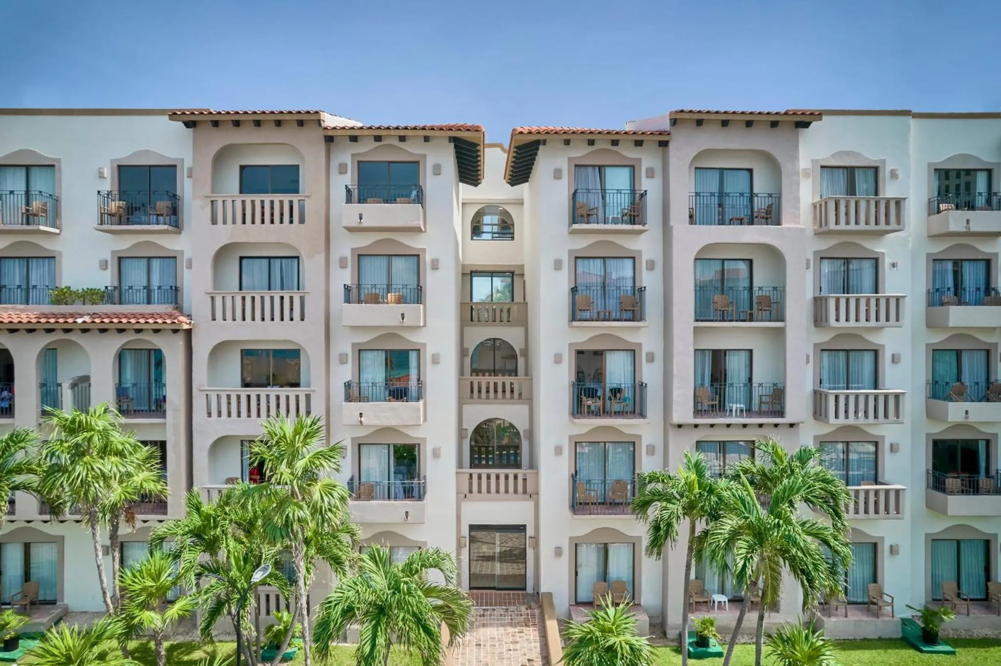 Property building in Fiesta Americana Cancun Villas