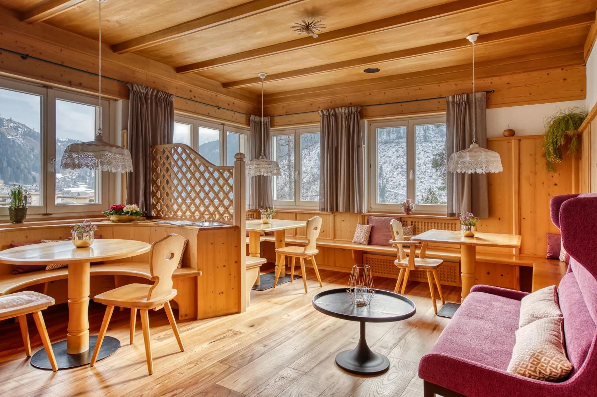 Seating area in Hotel Berghaus Rosengarten