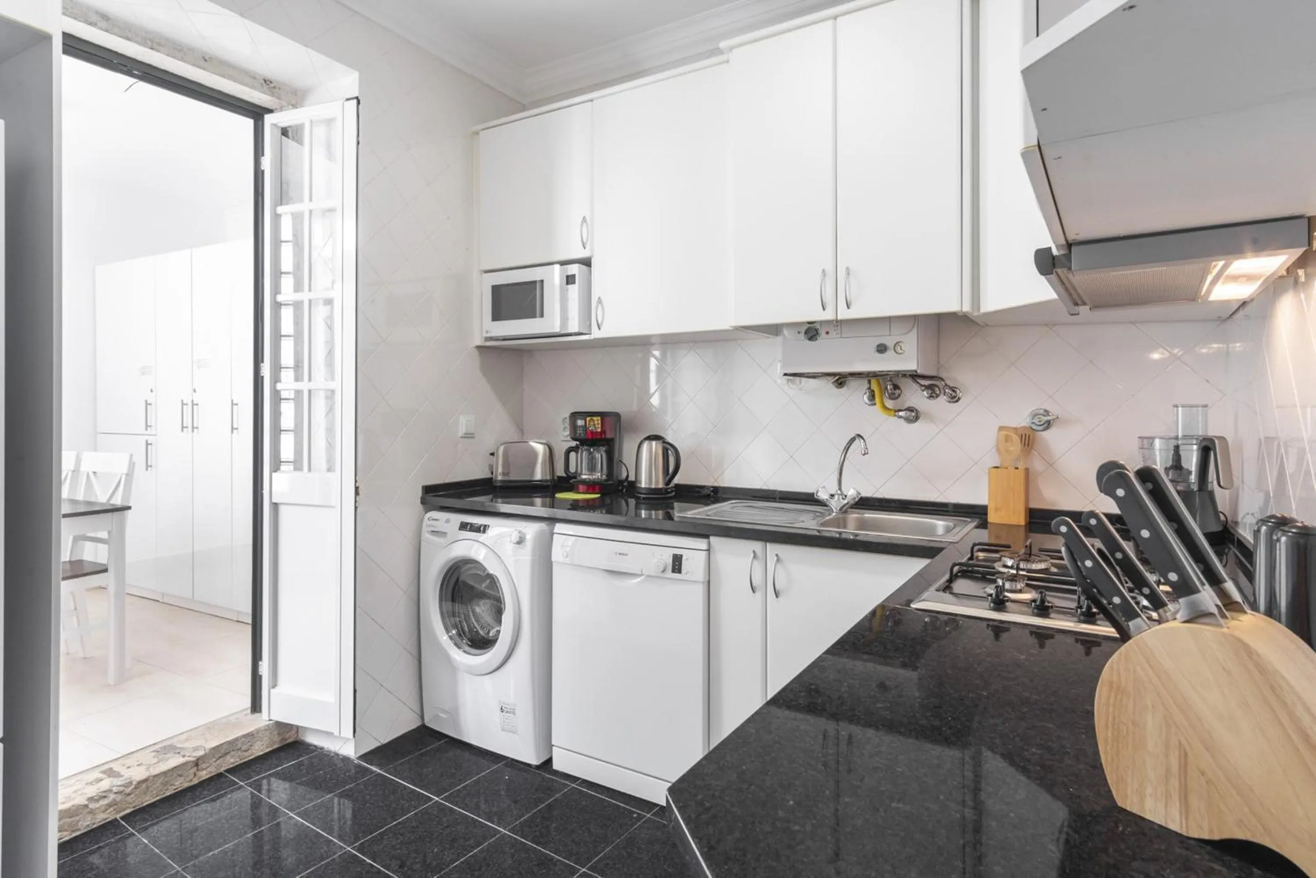 Kitchen or kitchenette in LV Premier Bica River View