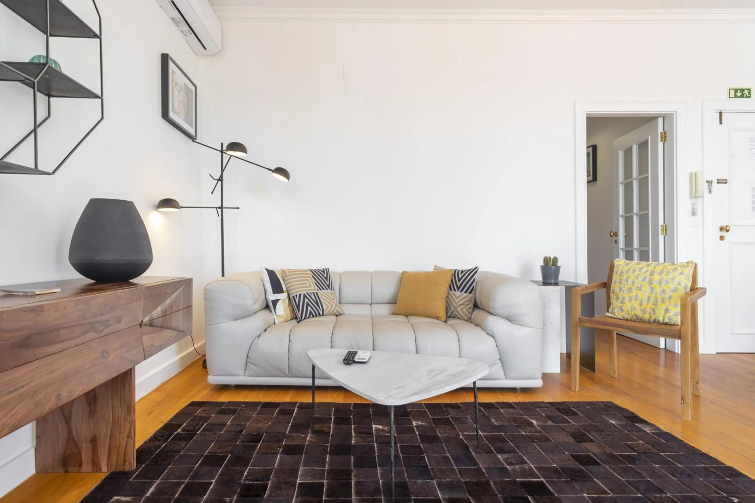 Communal lounge/ TV room in LV Premier Bica River View