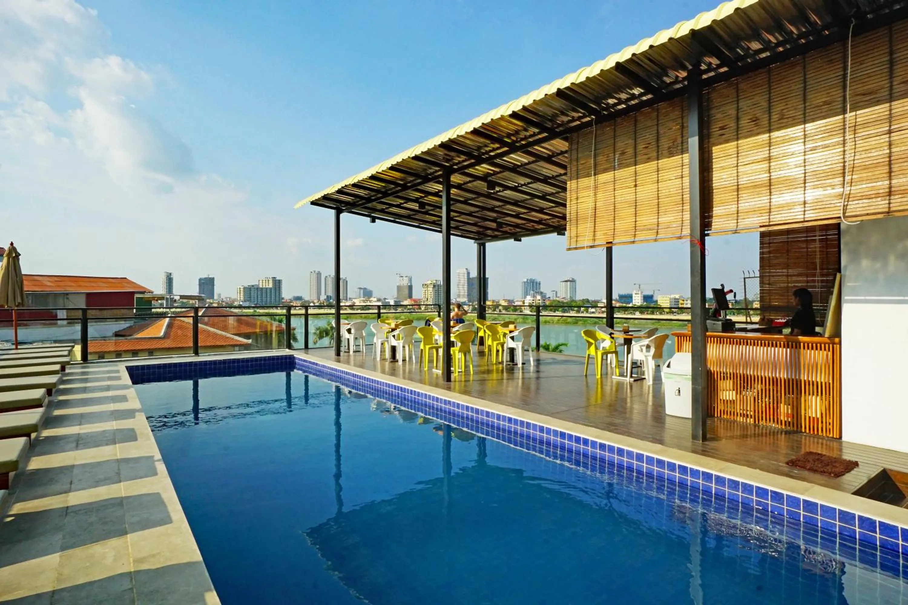 Swimming pool in Onederz Phnom Penh