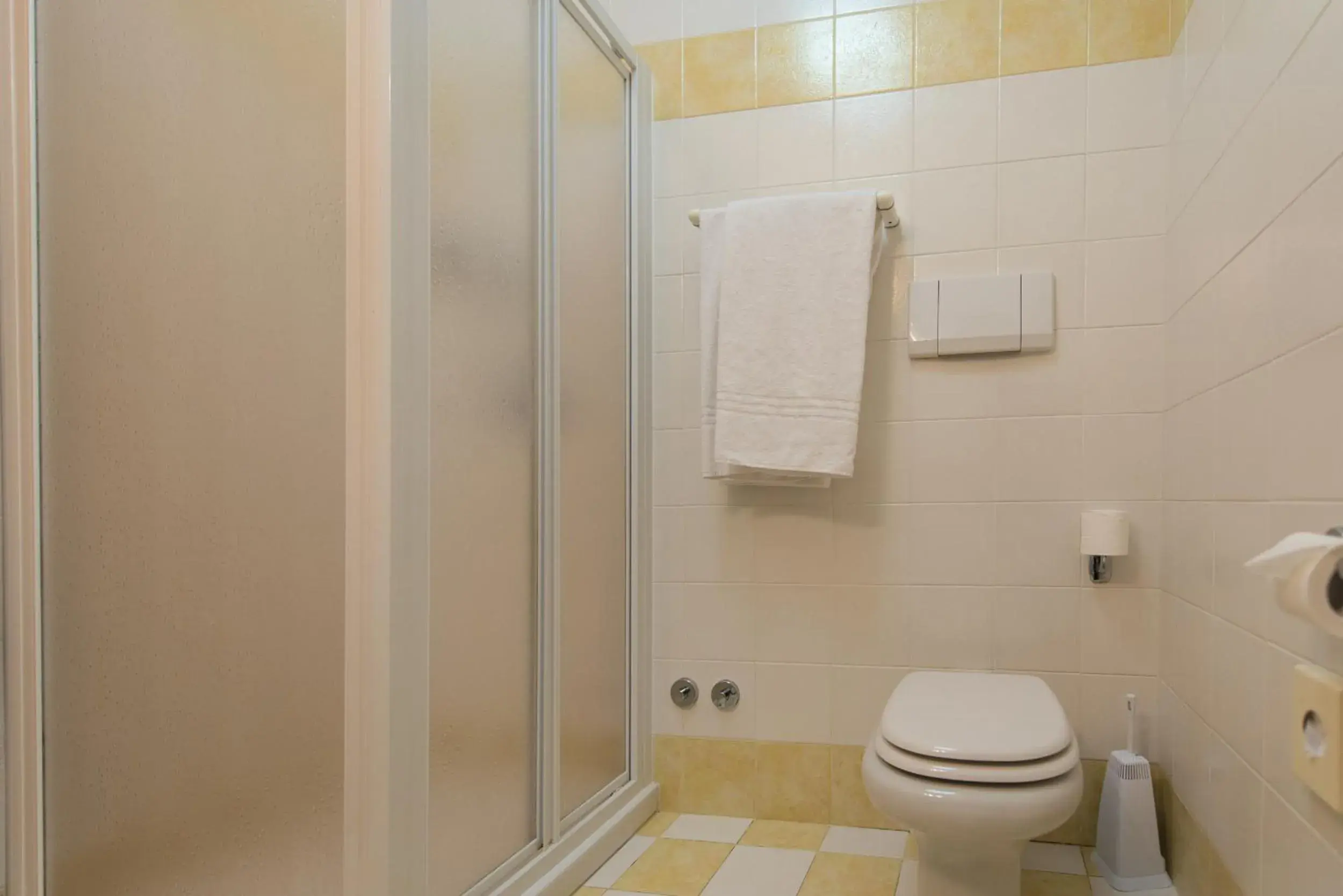 Business Double Room with Gym Access in Hotel Krystal Business Double Room with Gym Access in Hotel Krystal