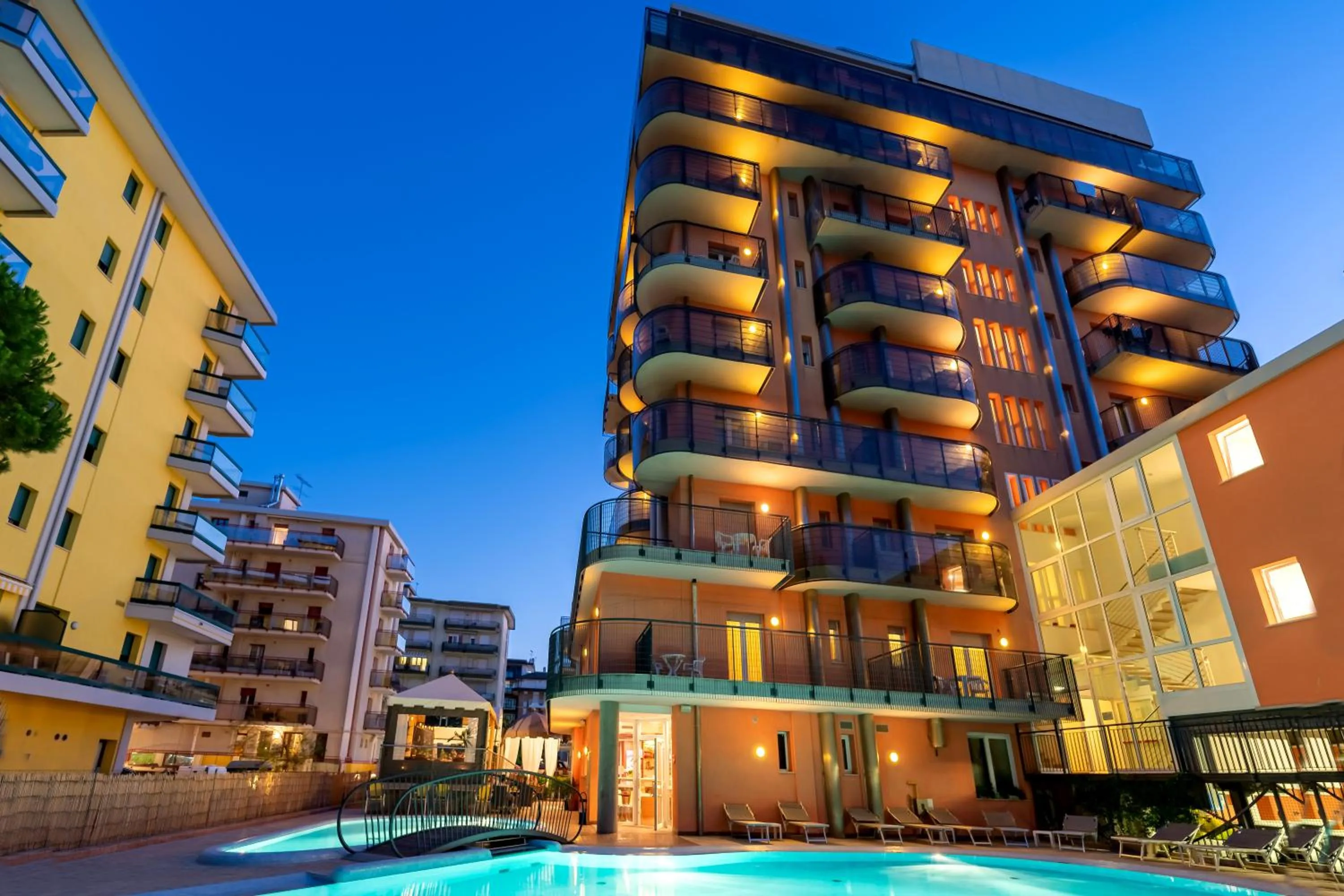 Swimming pool in Hotel Sheila