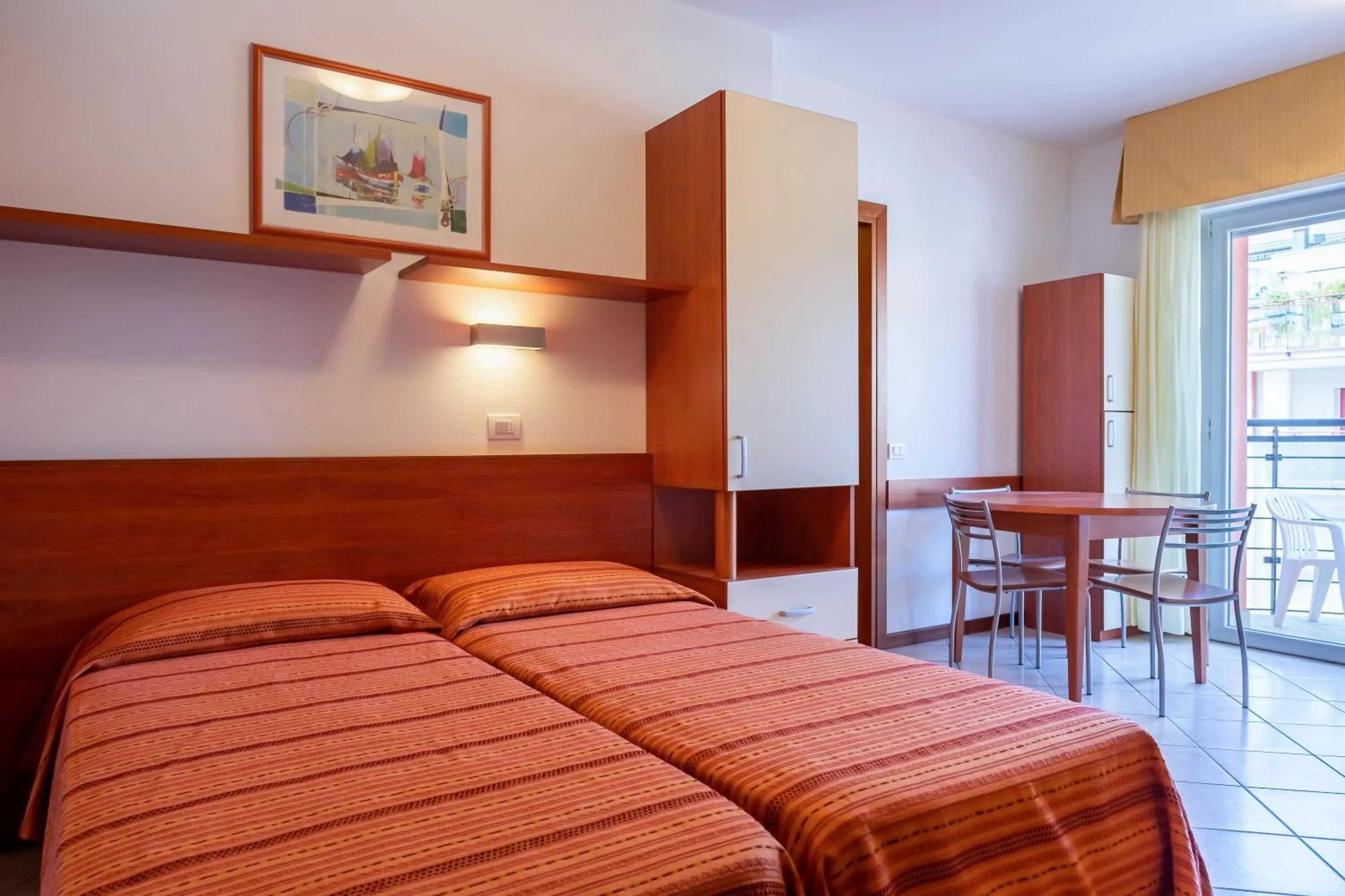 Photo of the whole room, Bed in Hotel Sheila