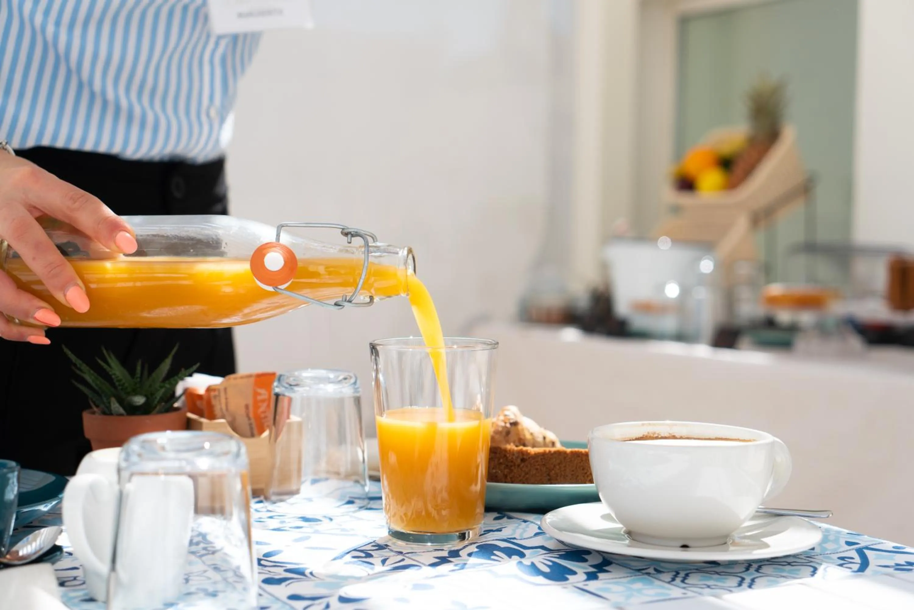 Food and drinks in Donna Domenica Boutique Suites