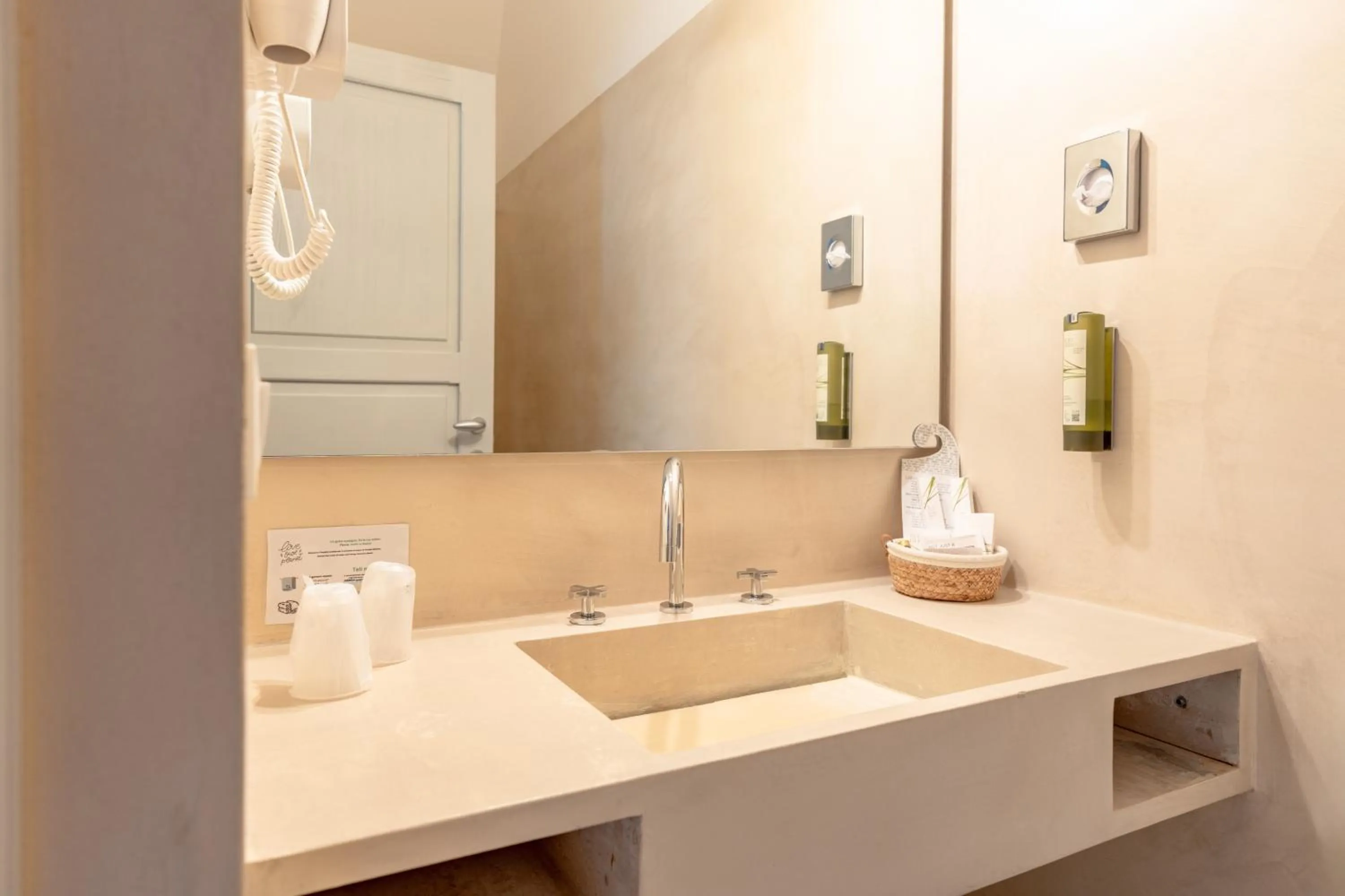 Bathroom in Donna Domenica Boutique Suites