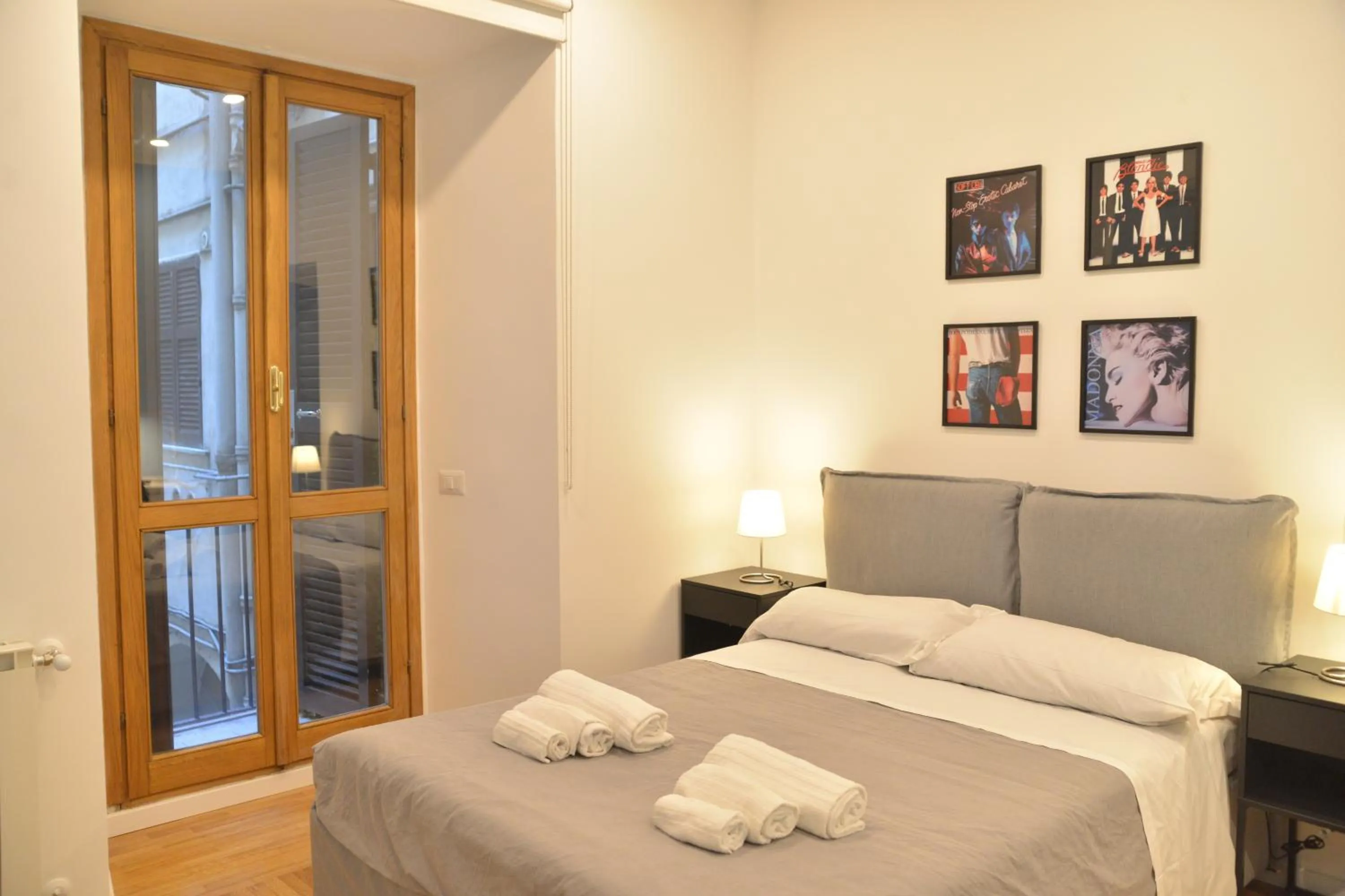 Bed in All You Need is Rome Guesthouse