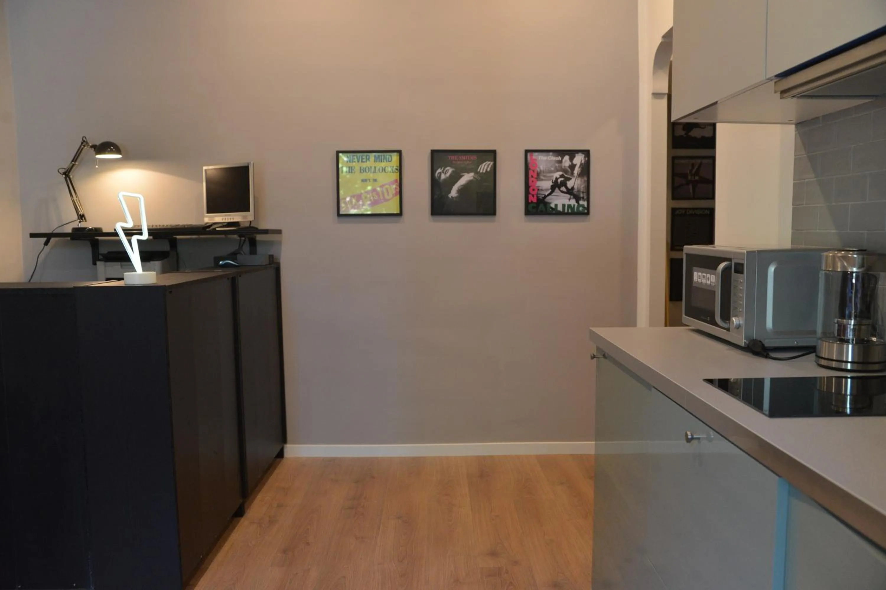 Kitchen or kitchenette in All You Need is Rome Guesthouse