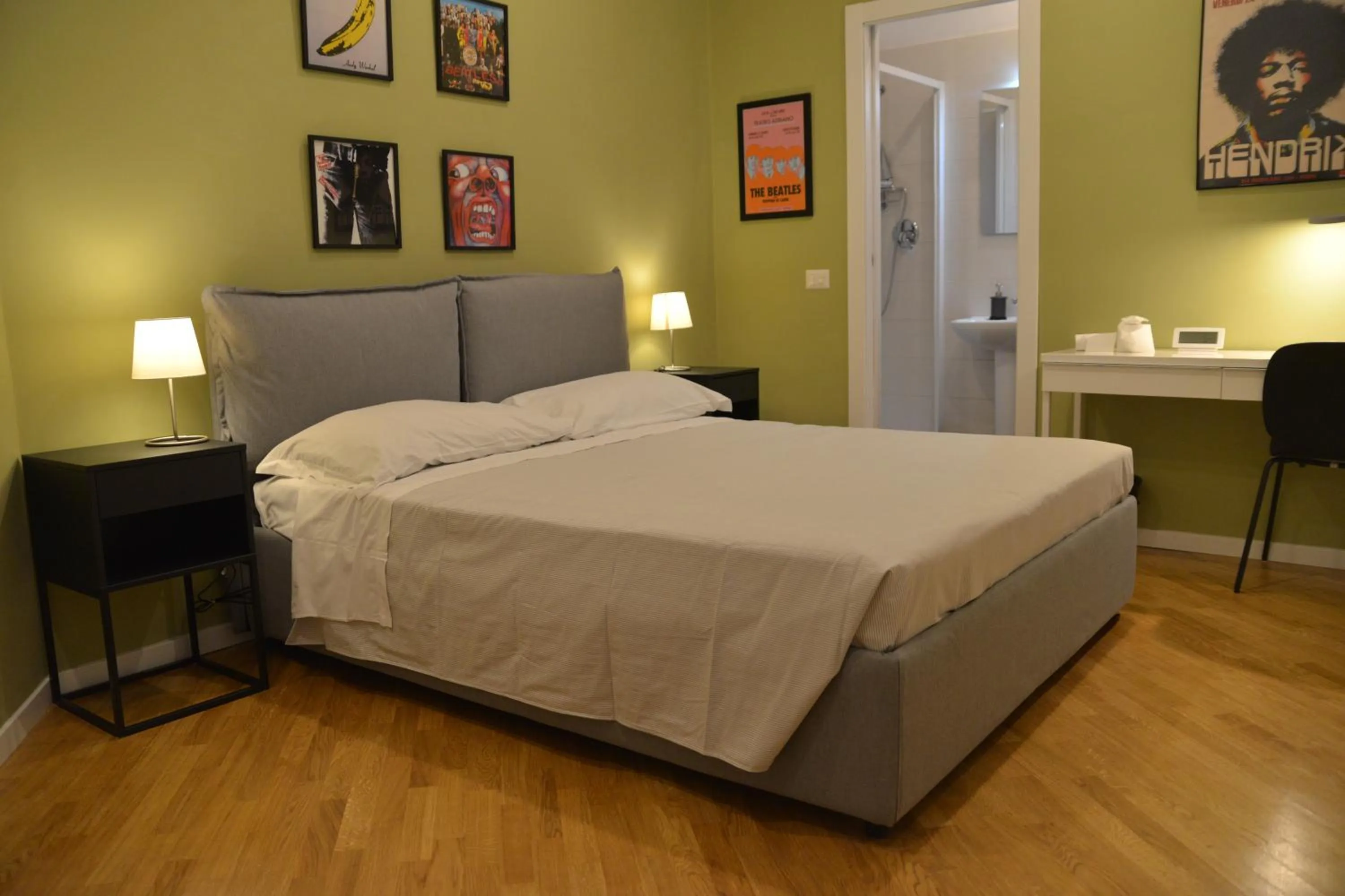 Bed in All You Need is Rome Guesthouse