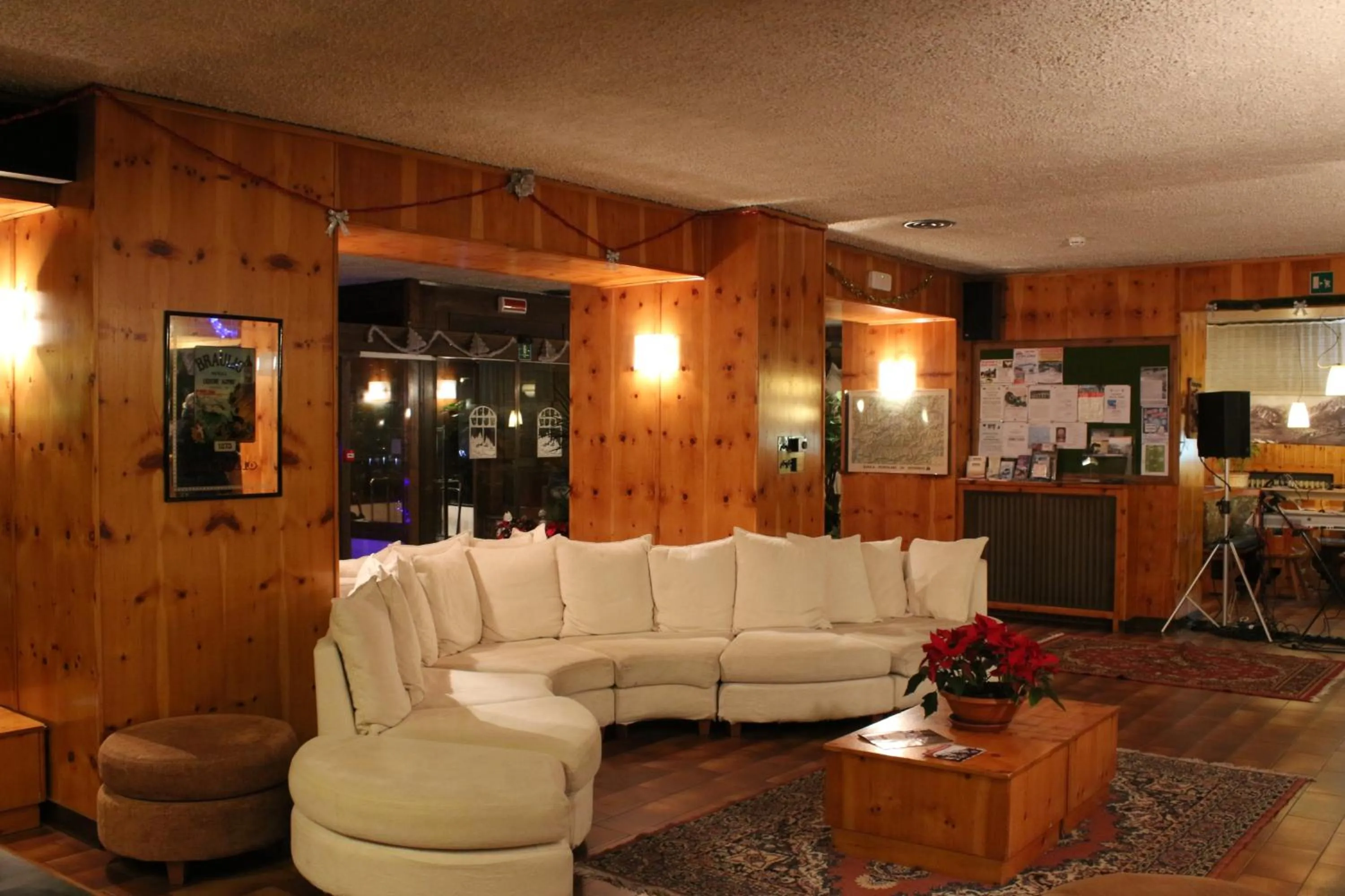 Communal lounge/ TV room in Hotel Nazionale