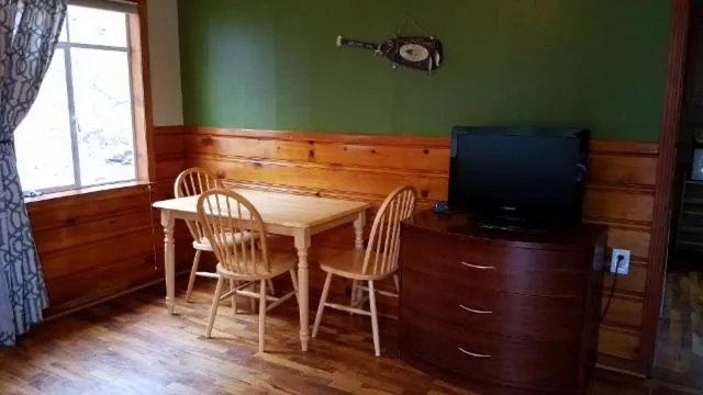 Stone Mountain Lodge