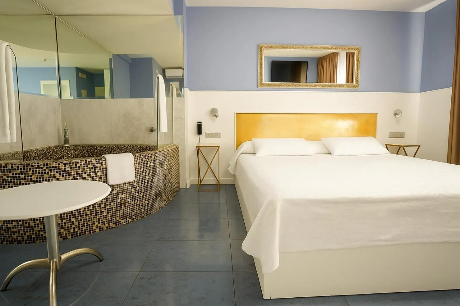 Bed in Hotel Consentido