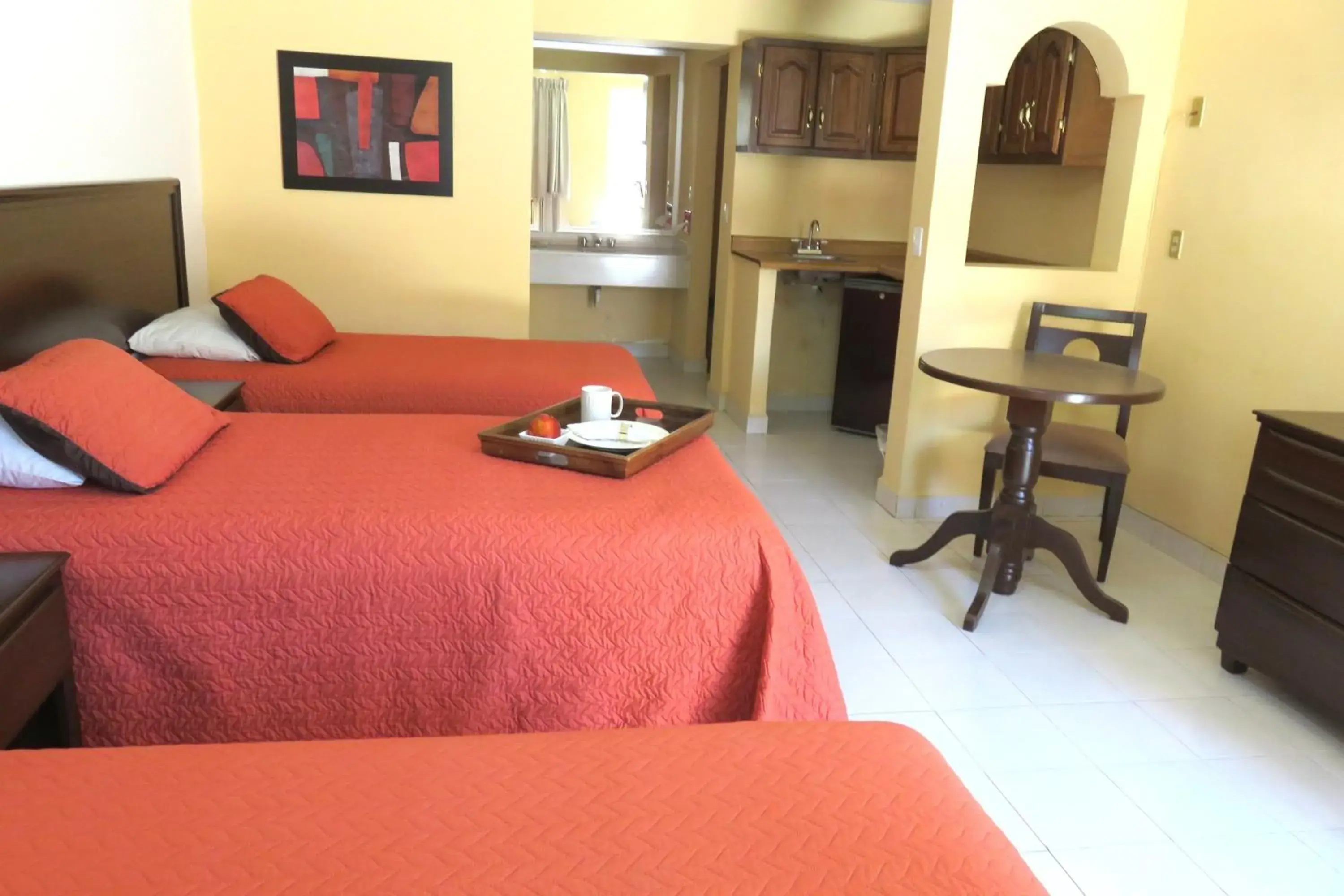 Basic Triple Room in Hotel Huizache Basic Triple Room in Hotel Huizache