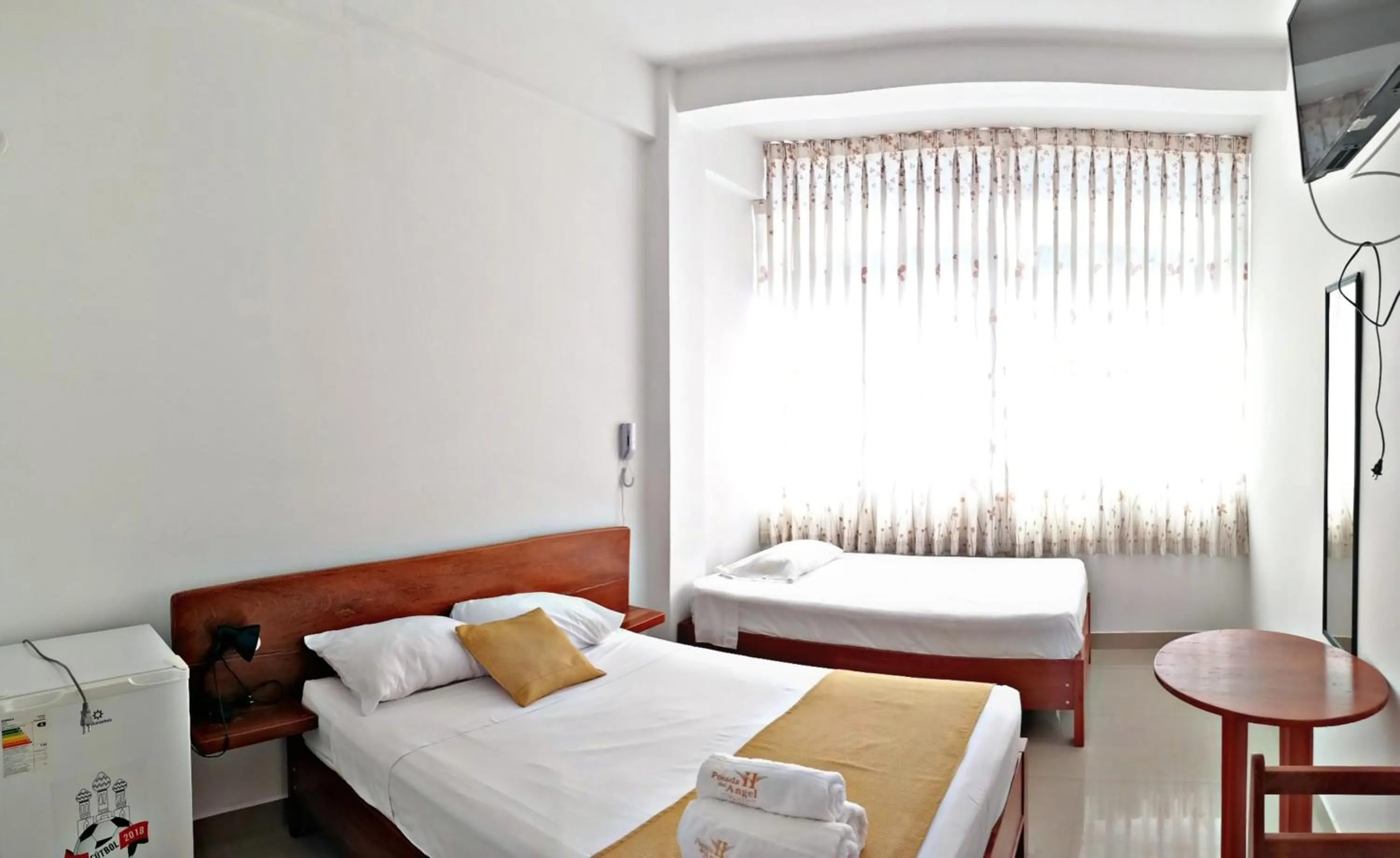 Swimming pool, Bed in Posada del Angel Hotel