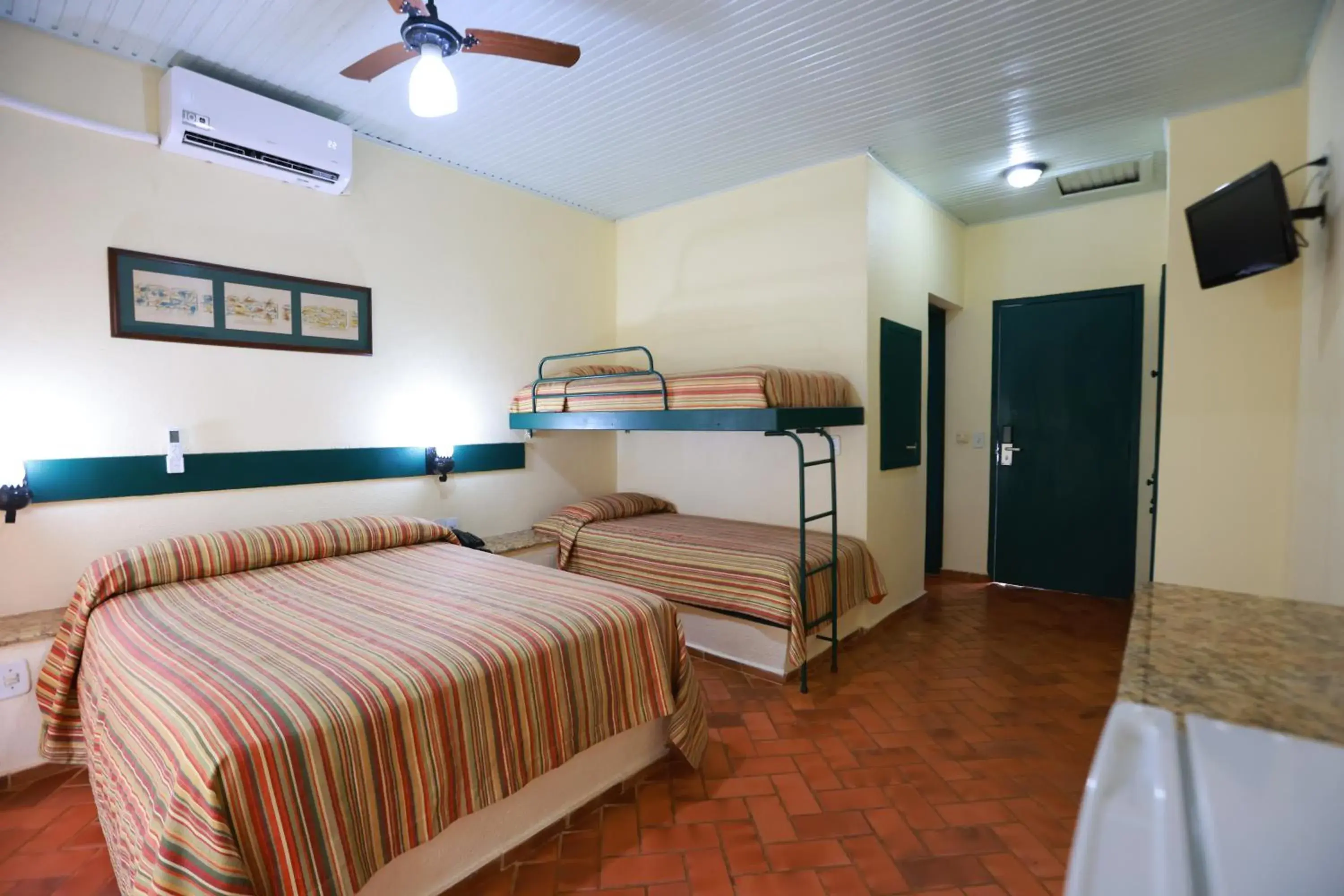 One-Bedroom Family Apartment in Hotel Berro D`Agua Eco Resort One-Bedroom Family Apartment in Hotel Berro D`Agua Eco Resort