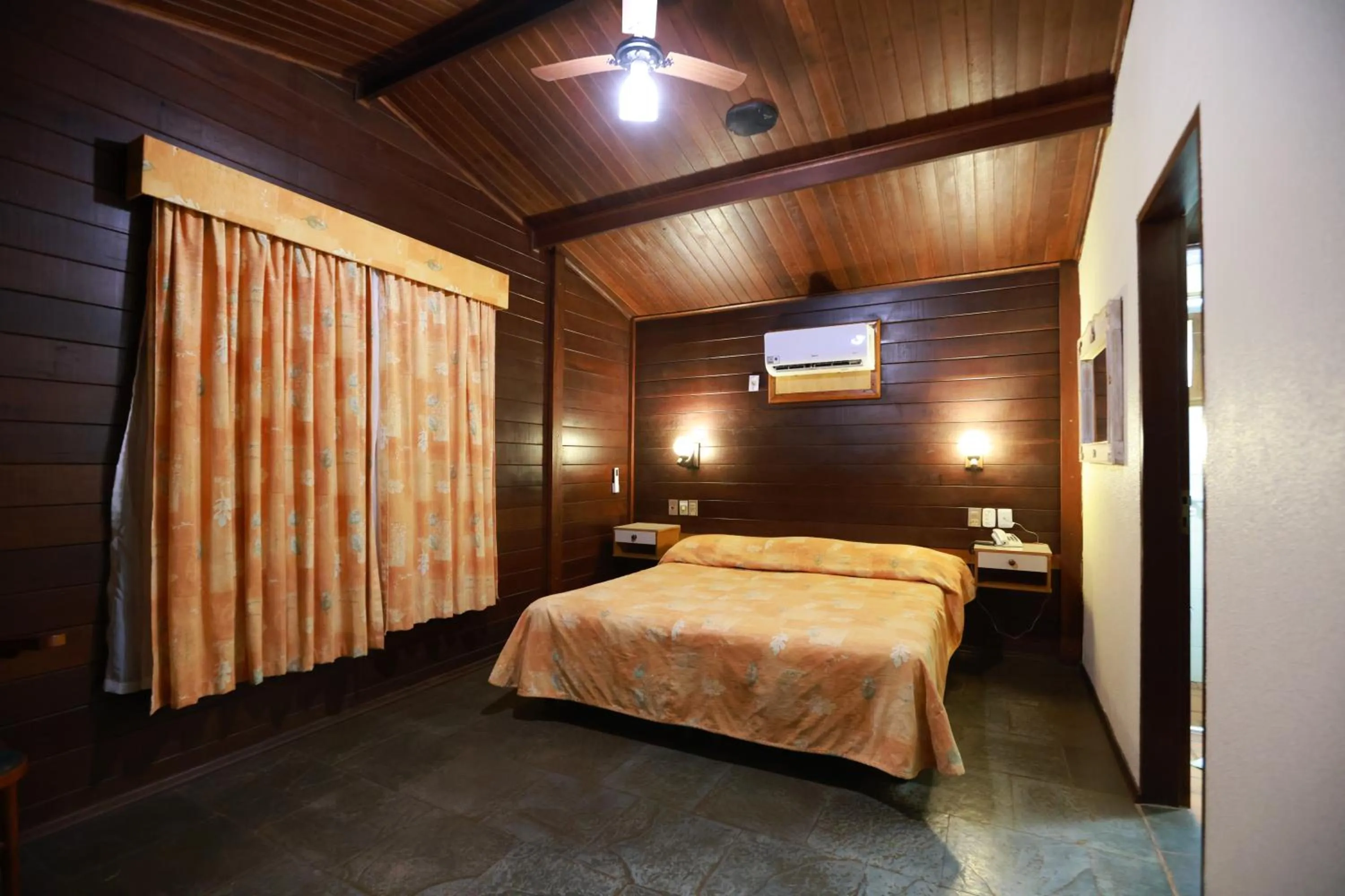 Bed in Hotel Berro D`Agua Eco Resort