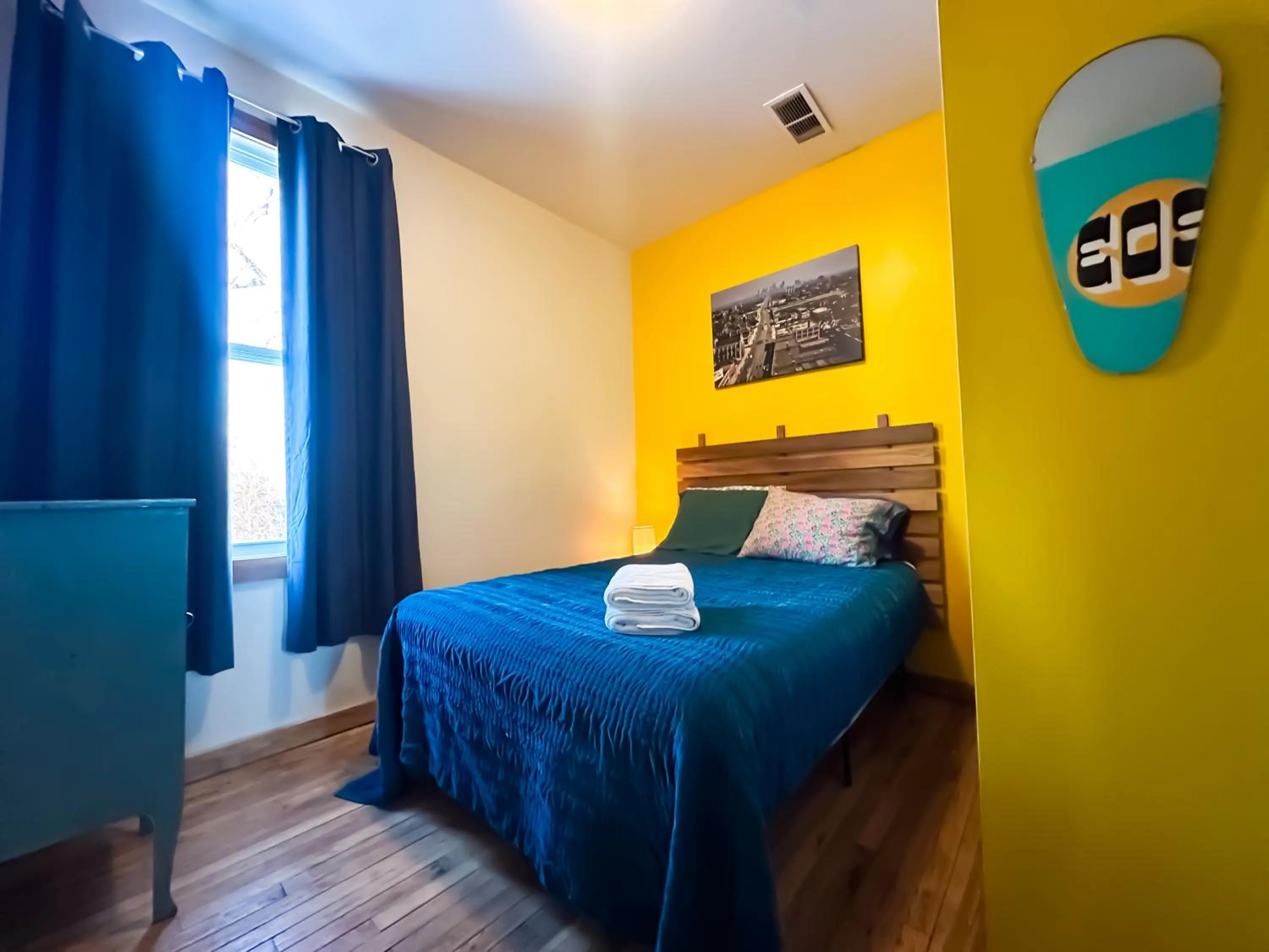 Double Room with Shared Bathroom in Hostel Detroit