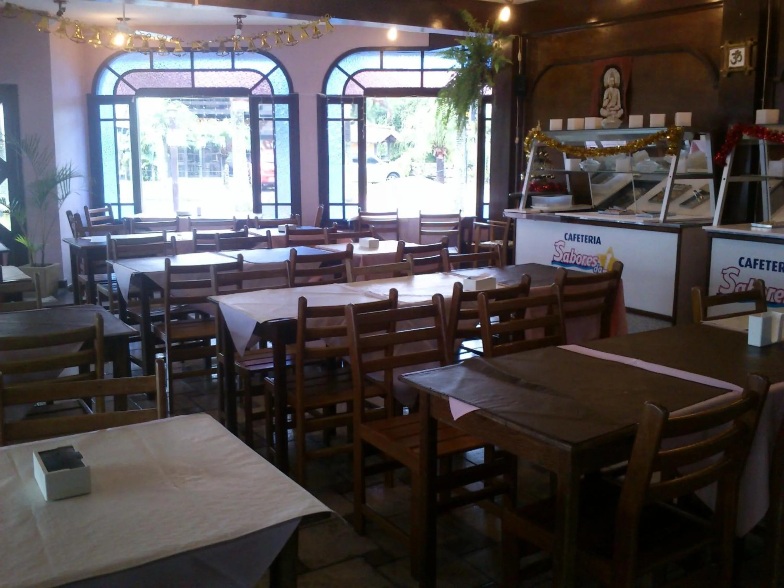 Restaurant/places to eat in La Alhambra Apart Hotel