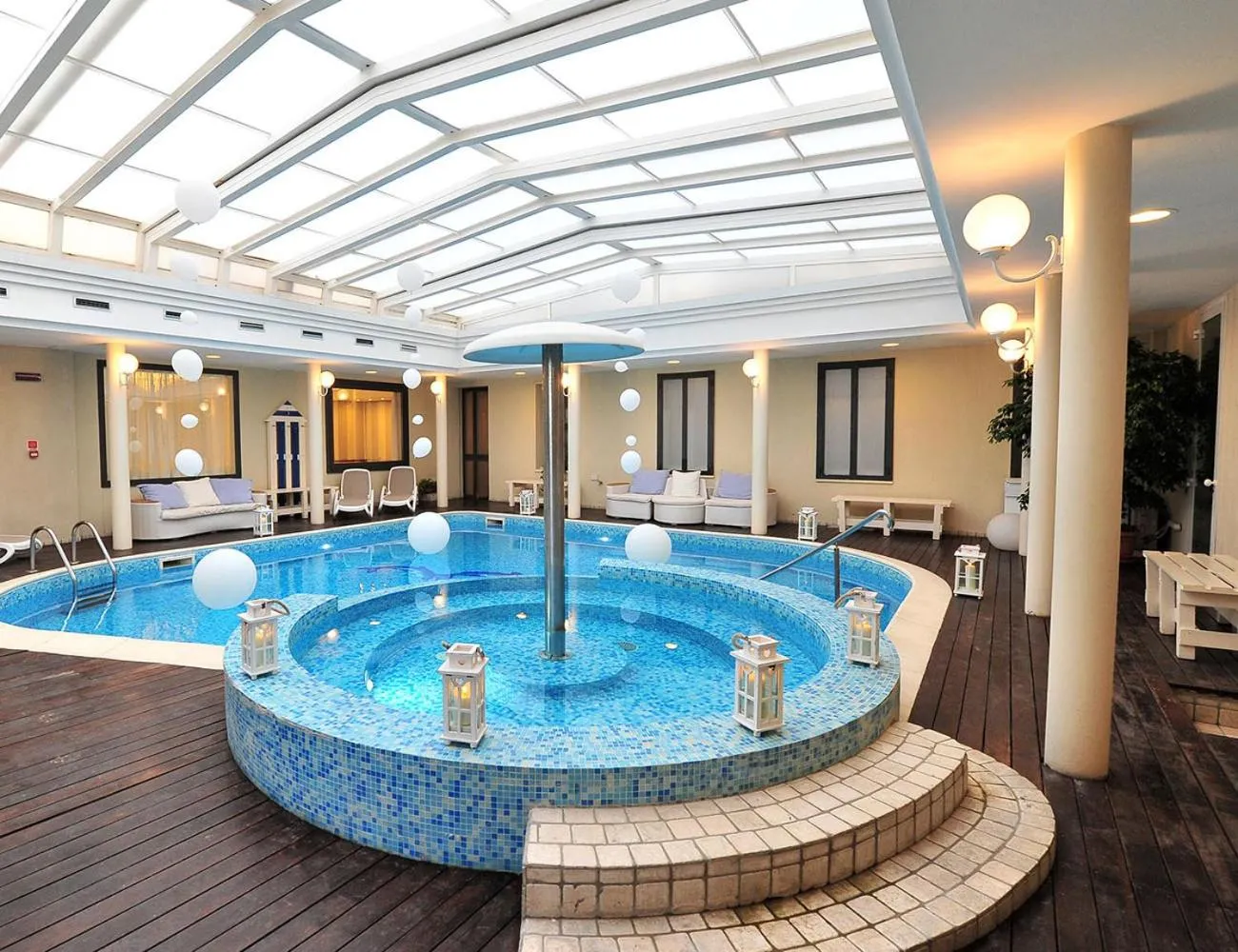 Hot Tub in Hotel Agostini