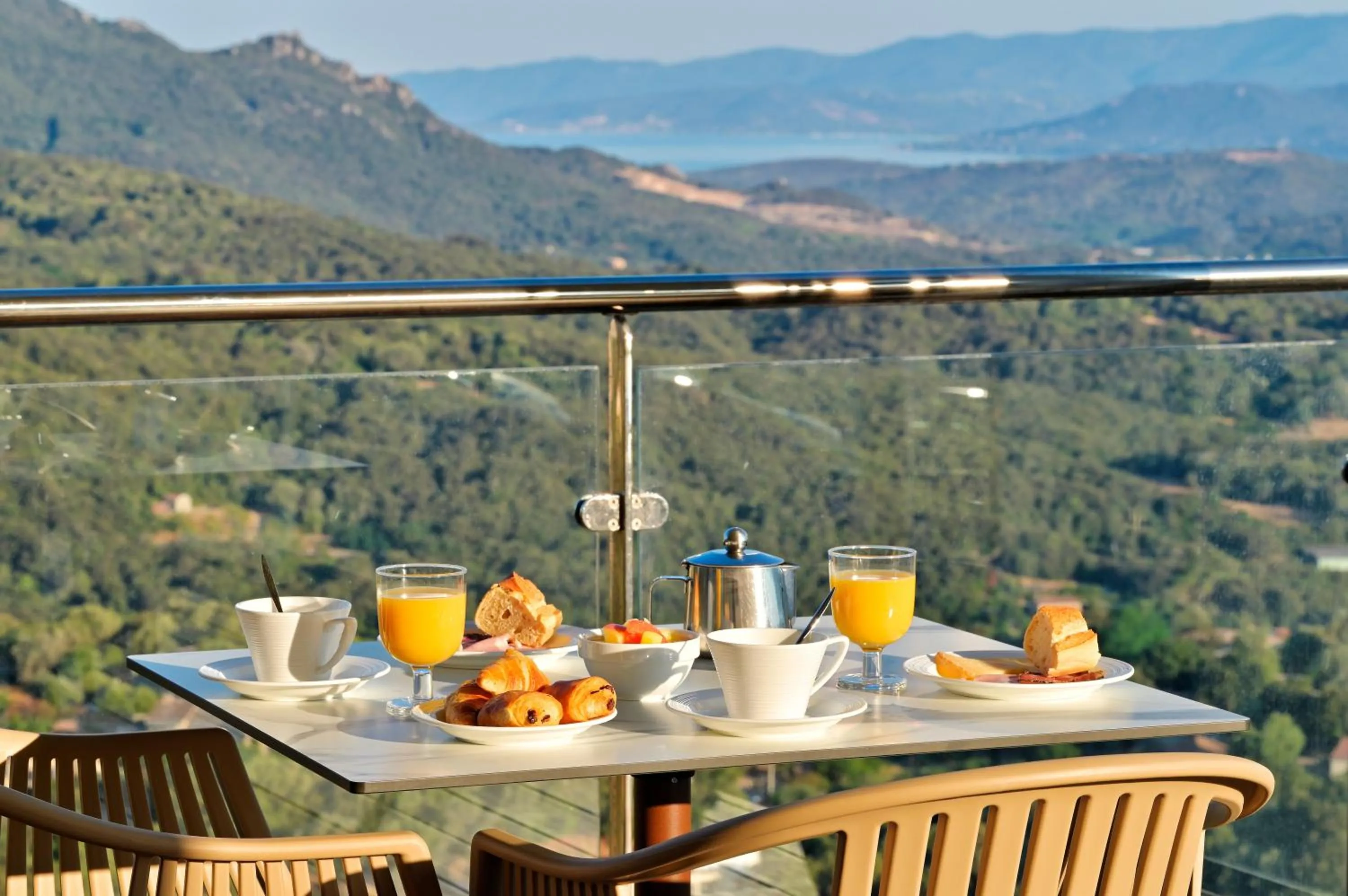 Mountain view in Hotel Des Roches