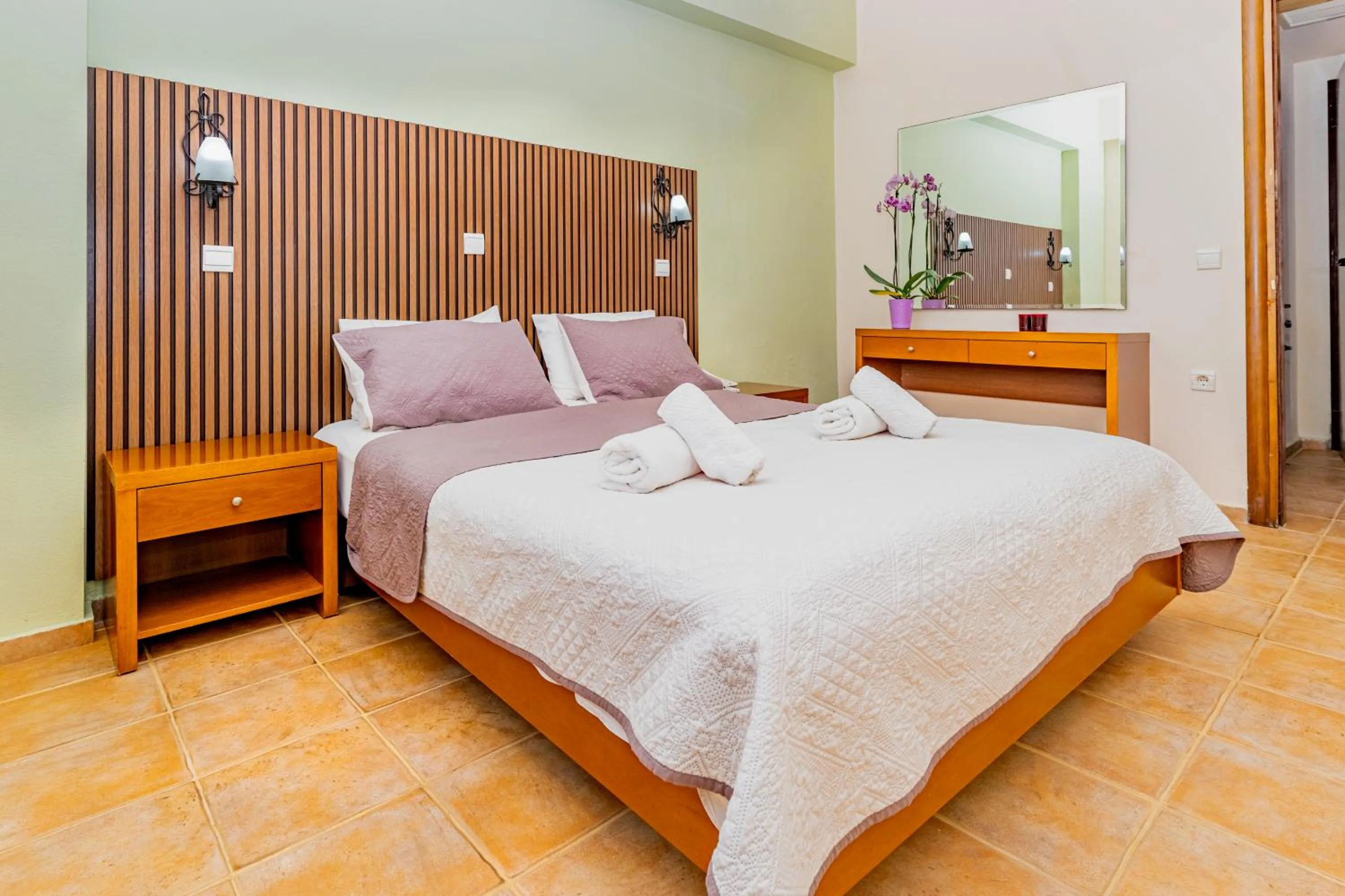 Bed in Villas Duc - Rhodes
