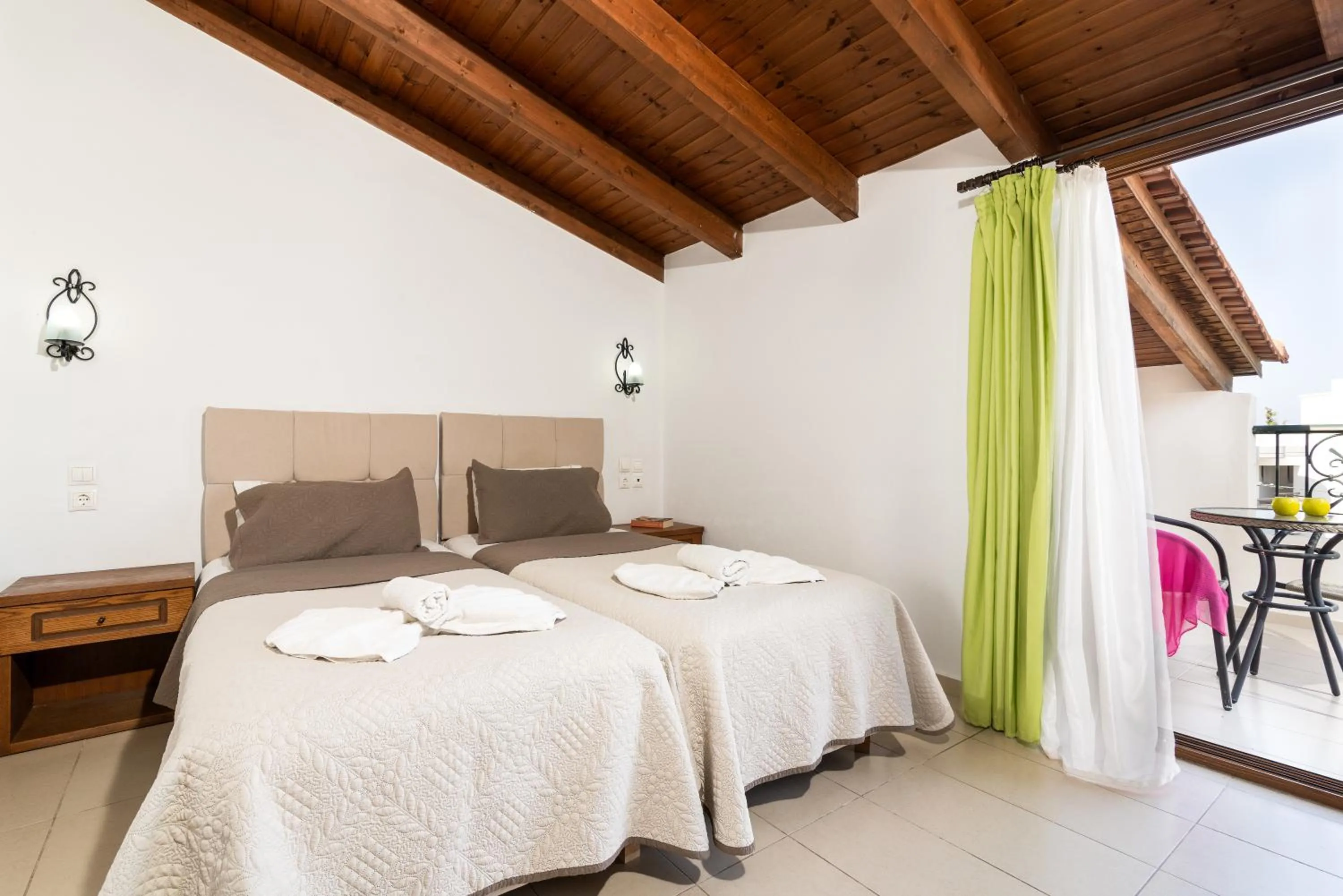 Bed in Villas Duc - Rhodes