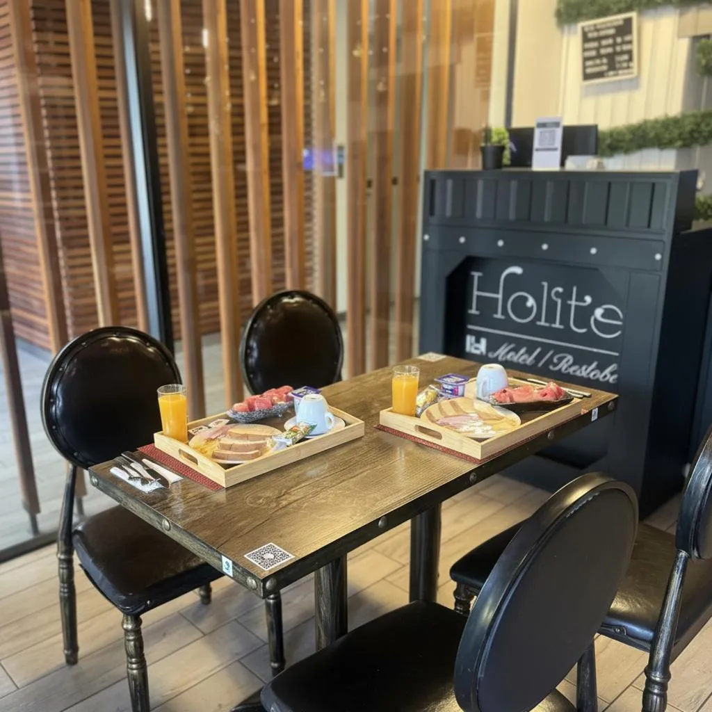 Dining area in Hotel Boutique Holitel