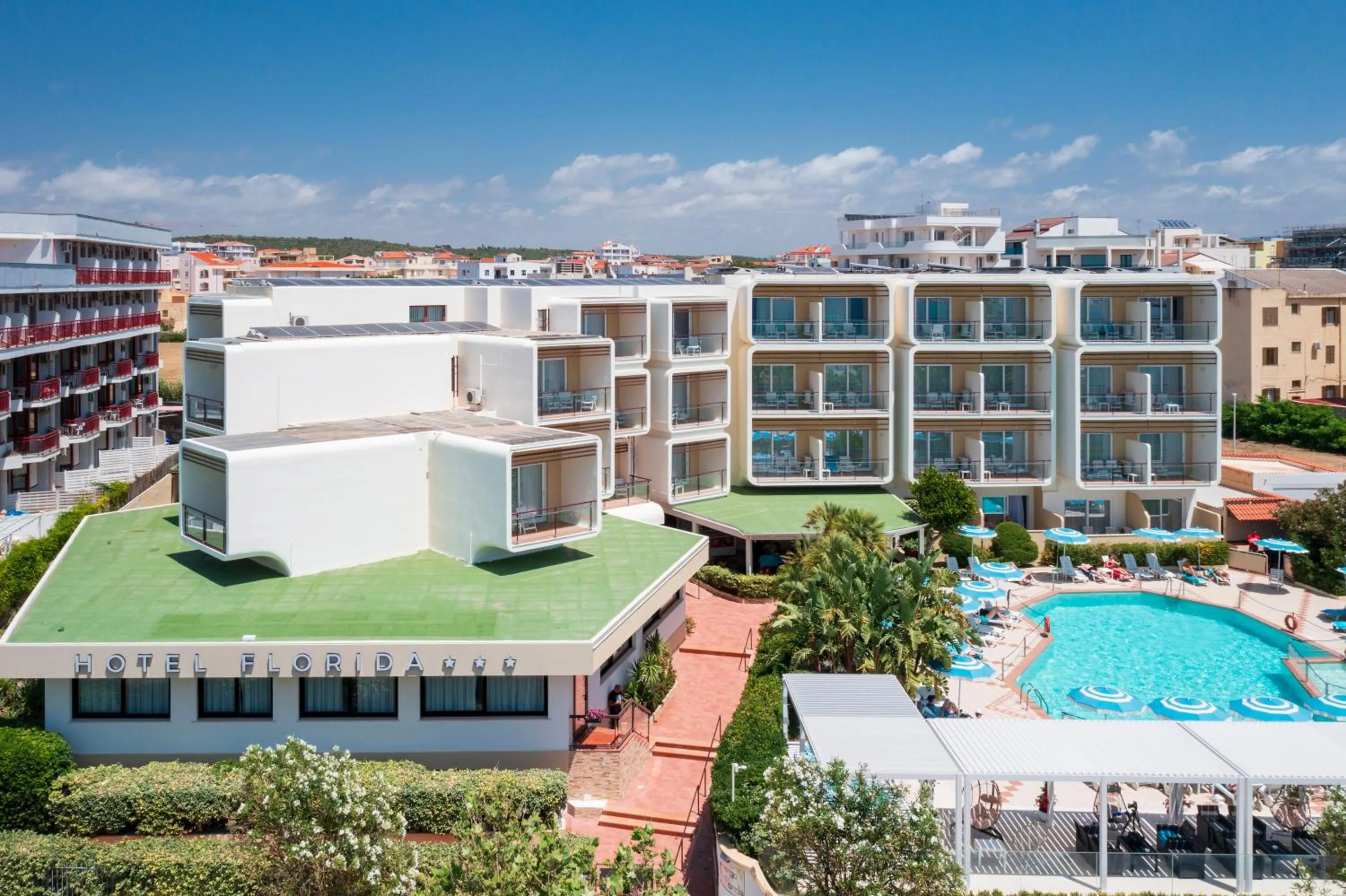 Property building in Hotel Florida