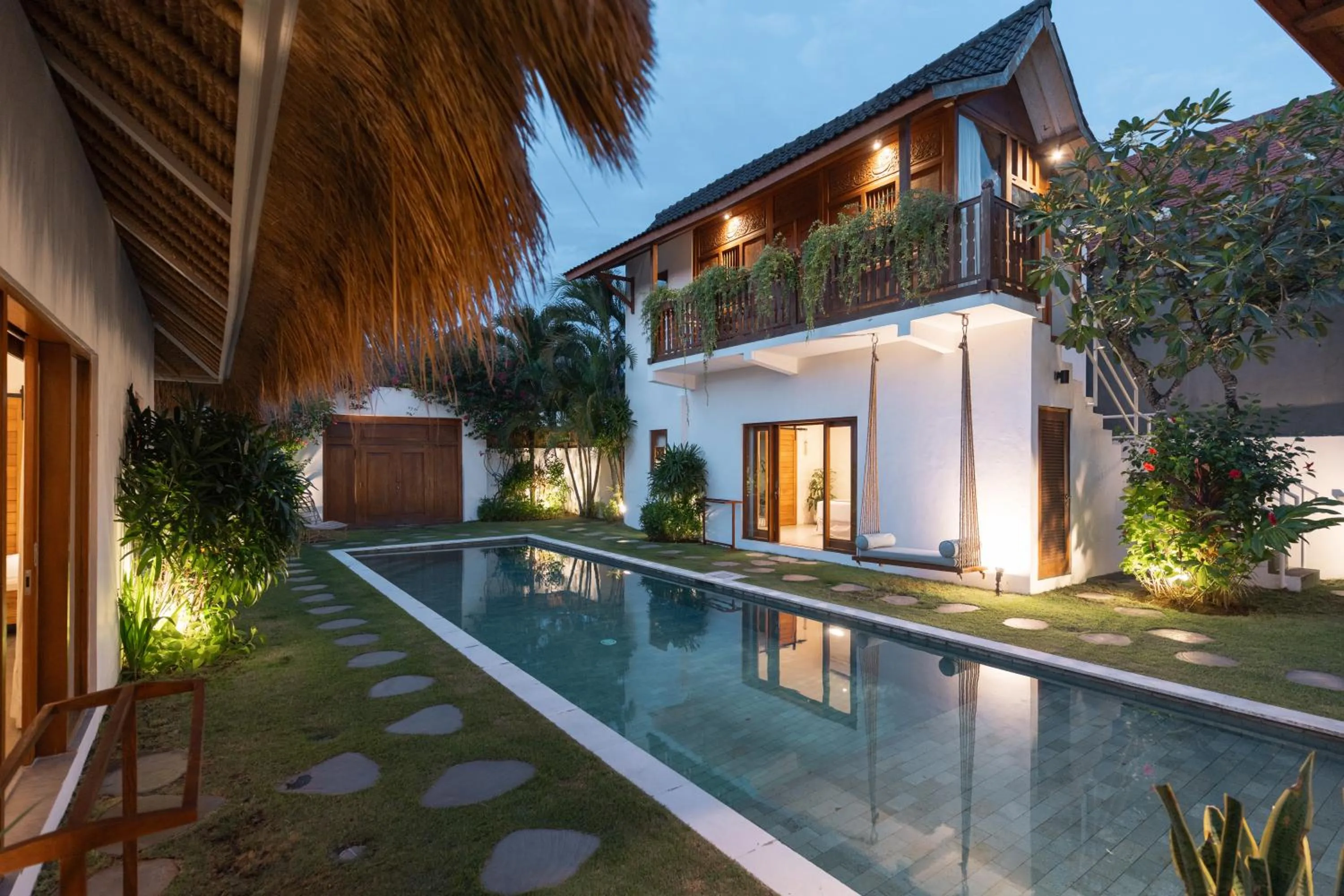 Swimming pool in House of Bagera by Alfred in Bali