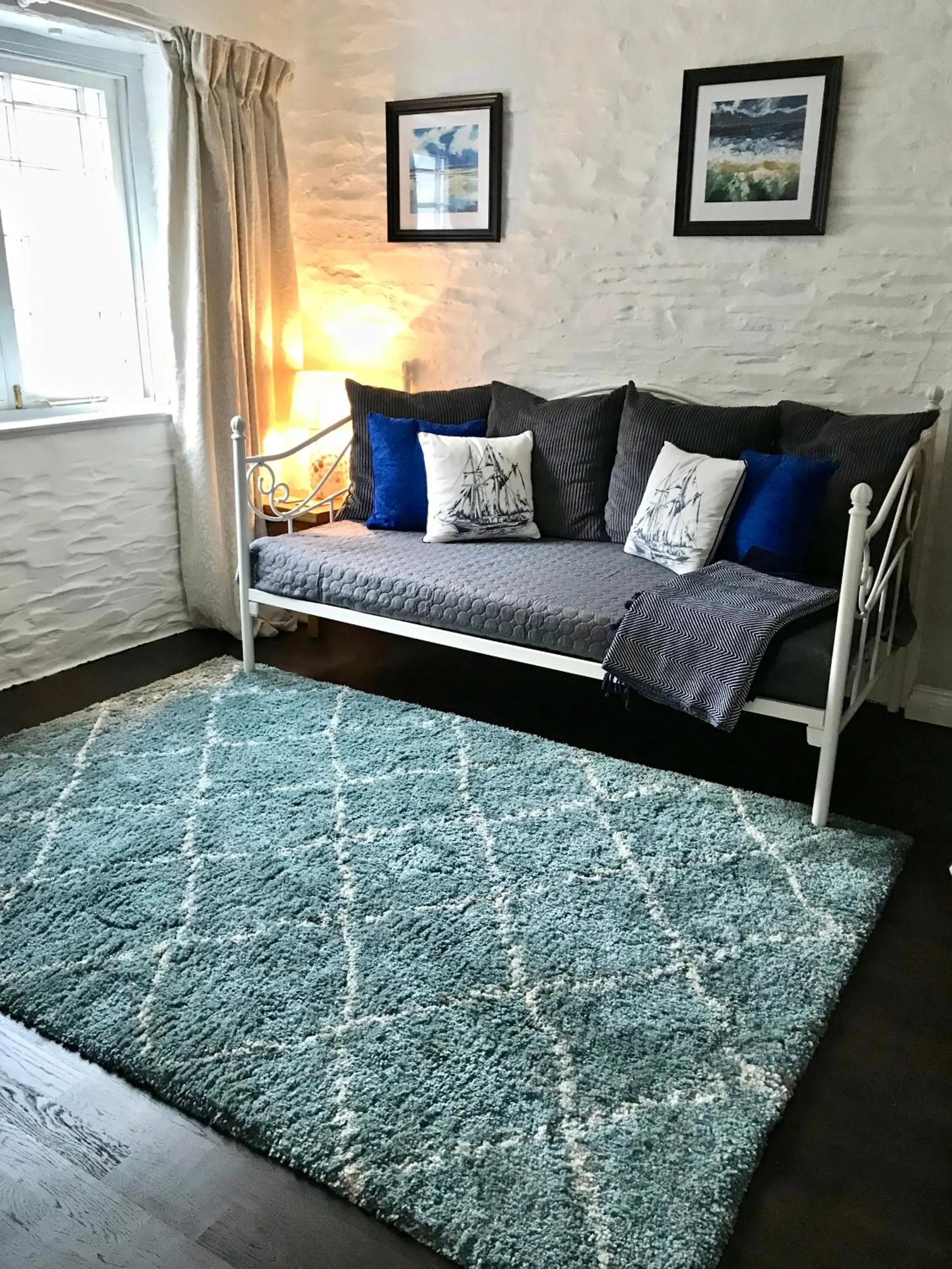 Living room, Bed in The Slipway B&B