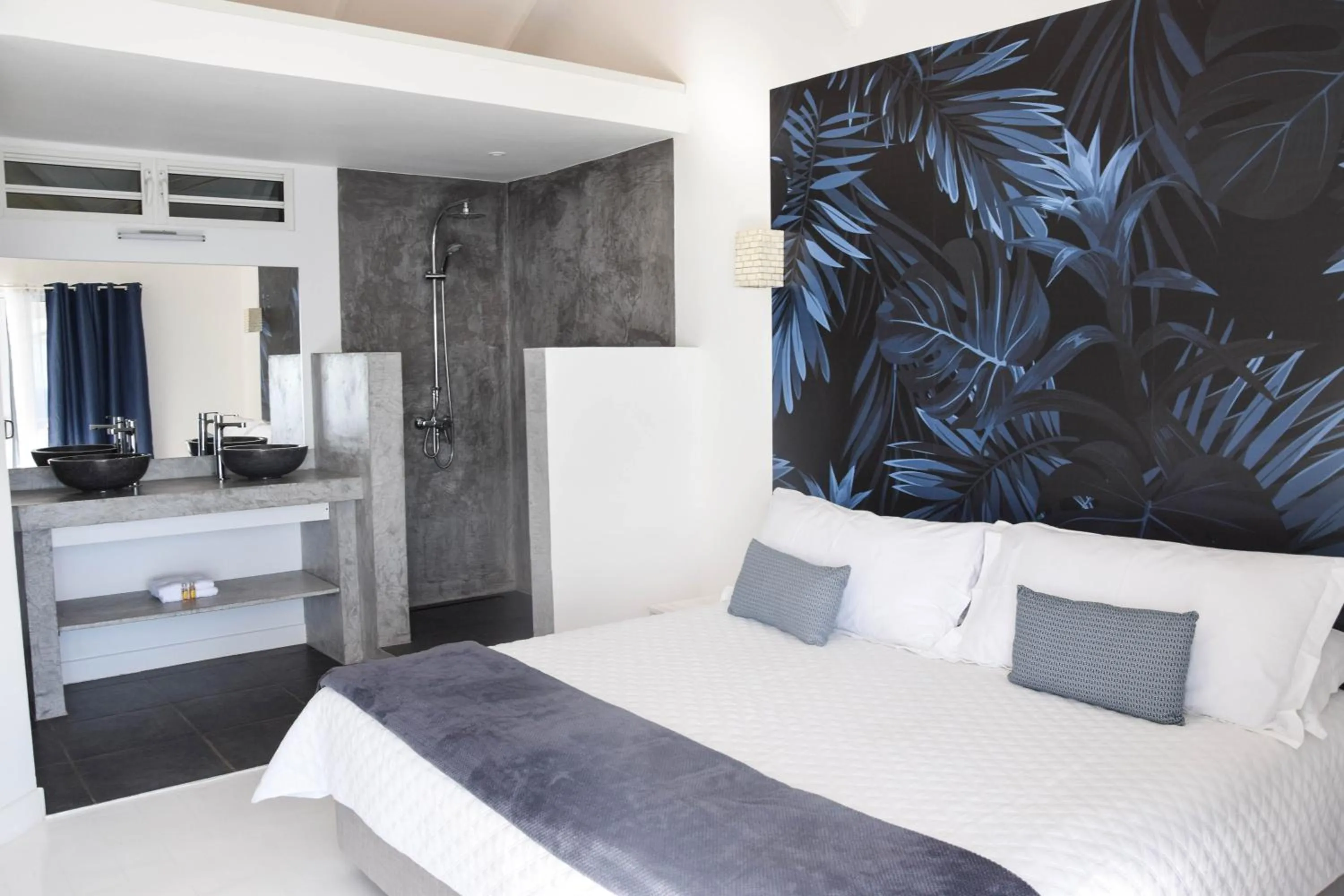 Photo of the whole room, Bed in Ninamu Pearl Guest House