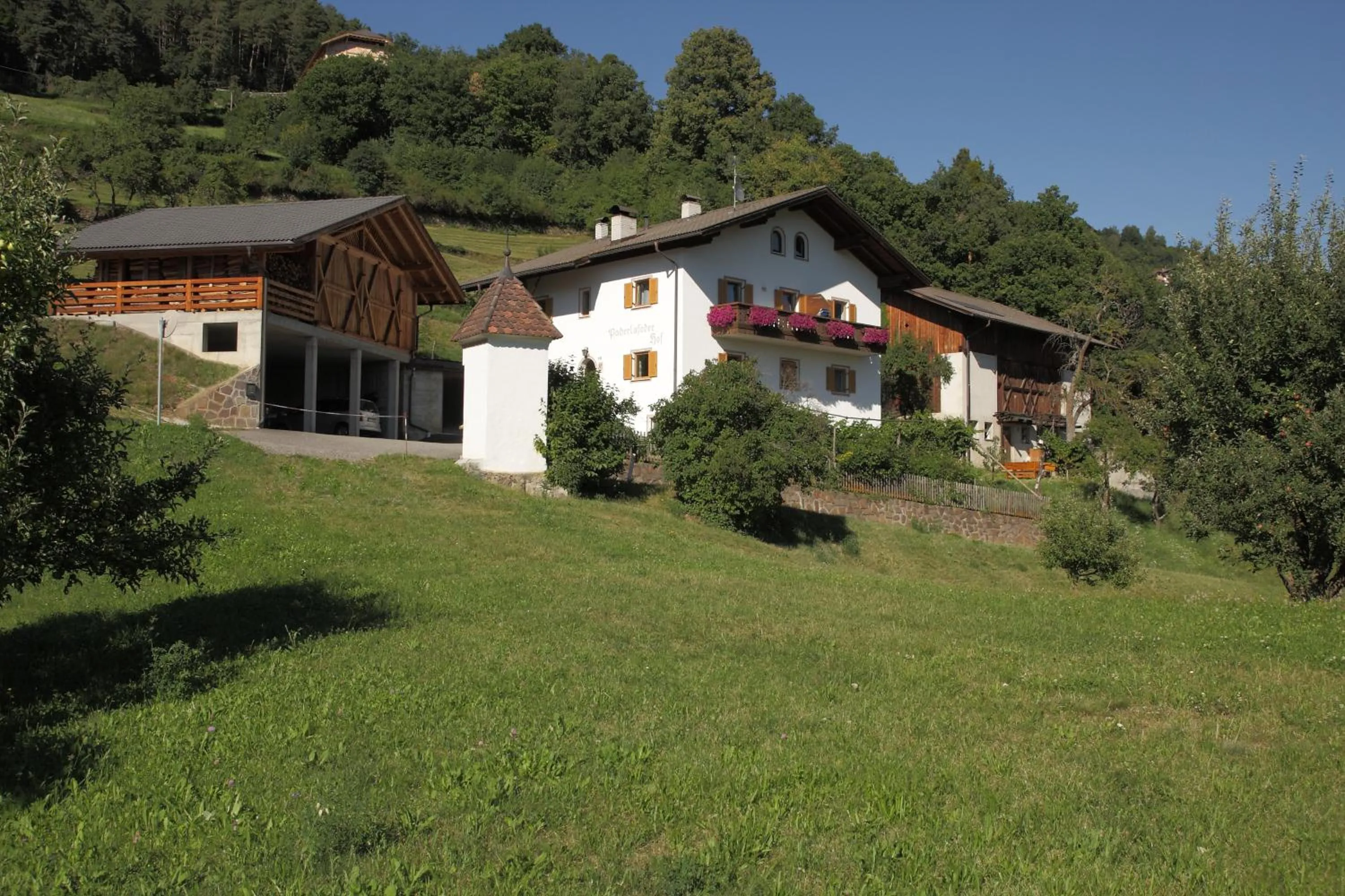 Property building in Paderlafoderhof