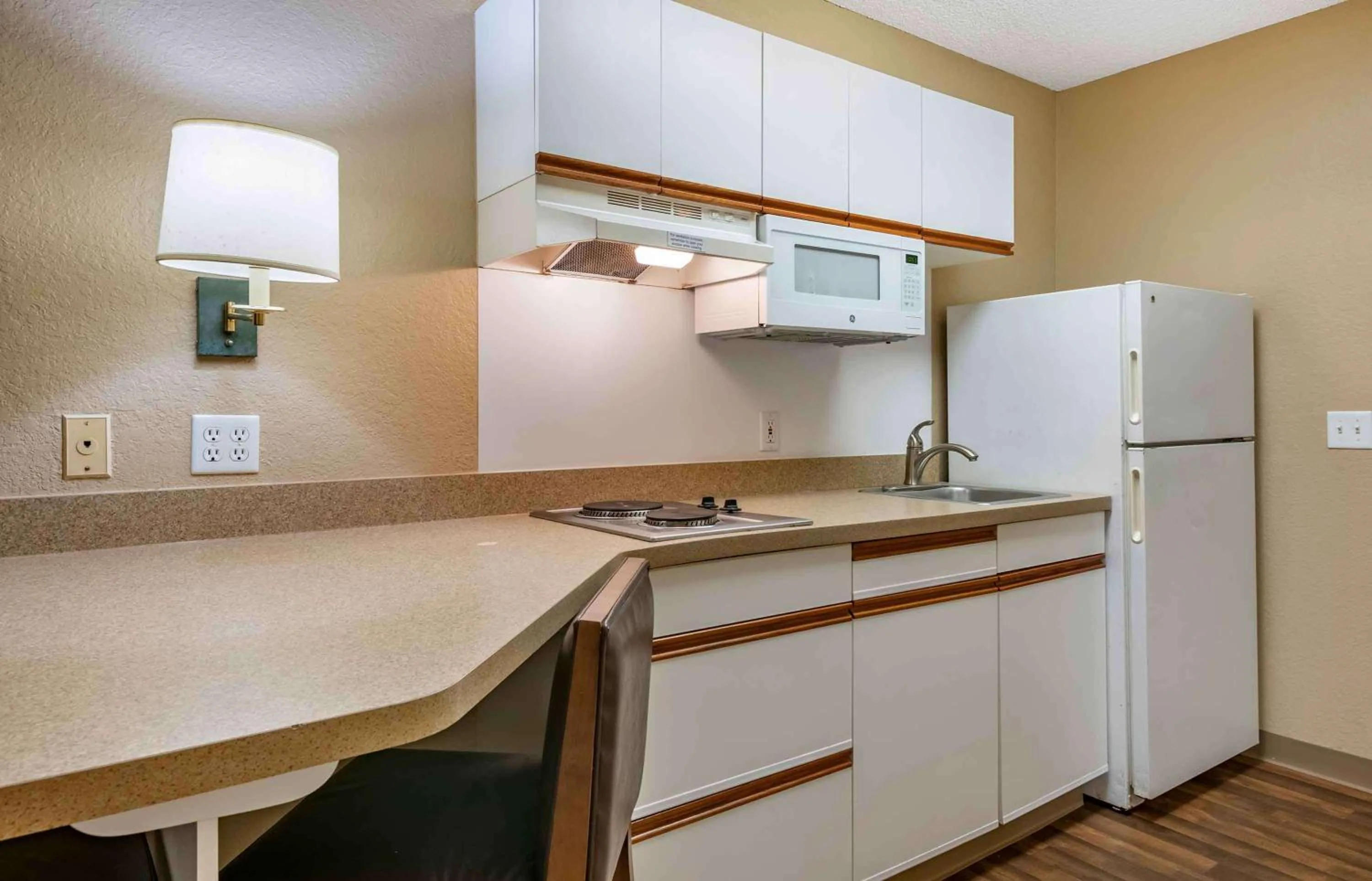 Kitchen or kitchenette in Extended Stay America Suites - Orlando - Altamonte Springs